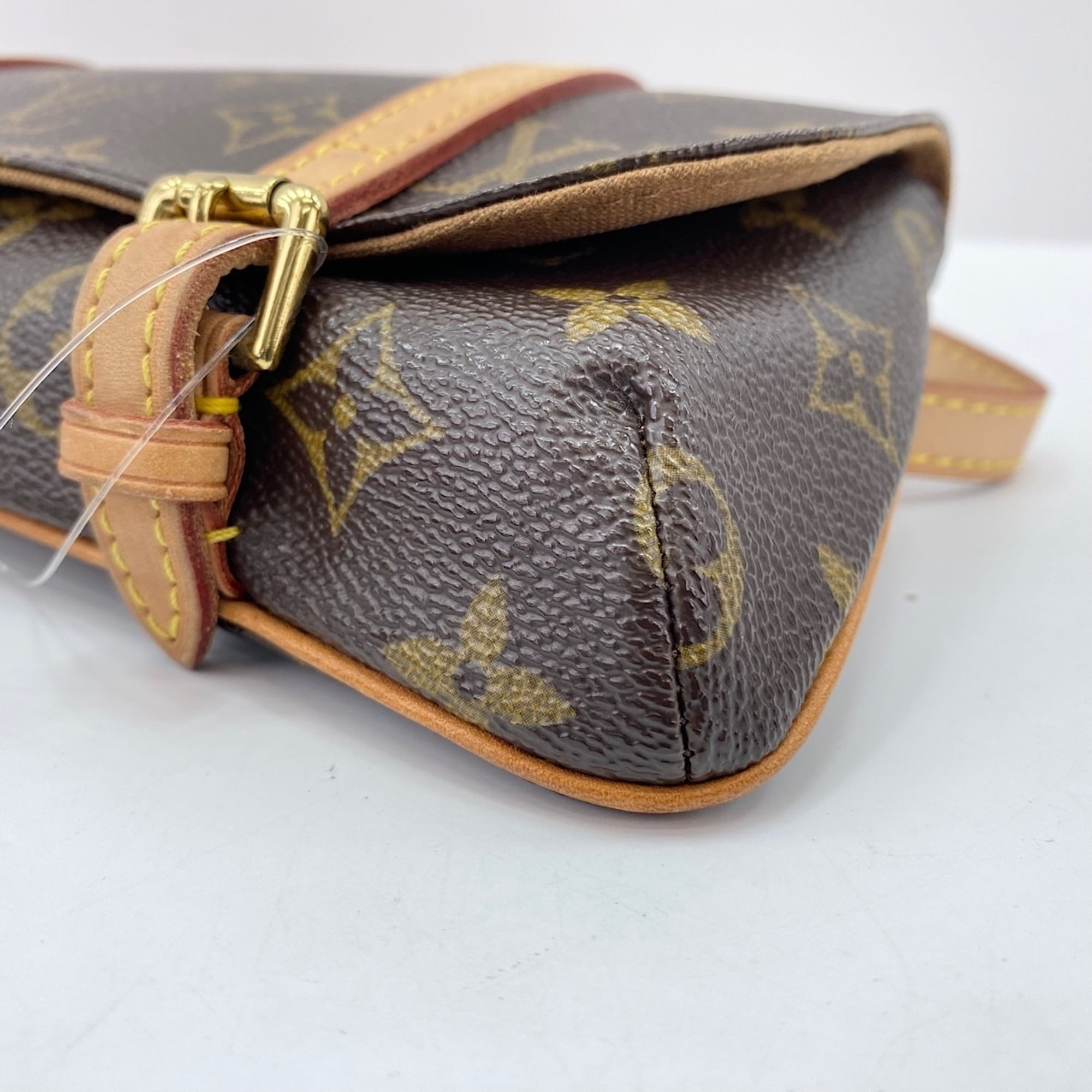 Louis Vuitton Brown Pochette Shoulder Bag (Pre-Owned)