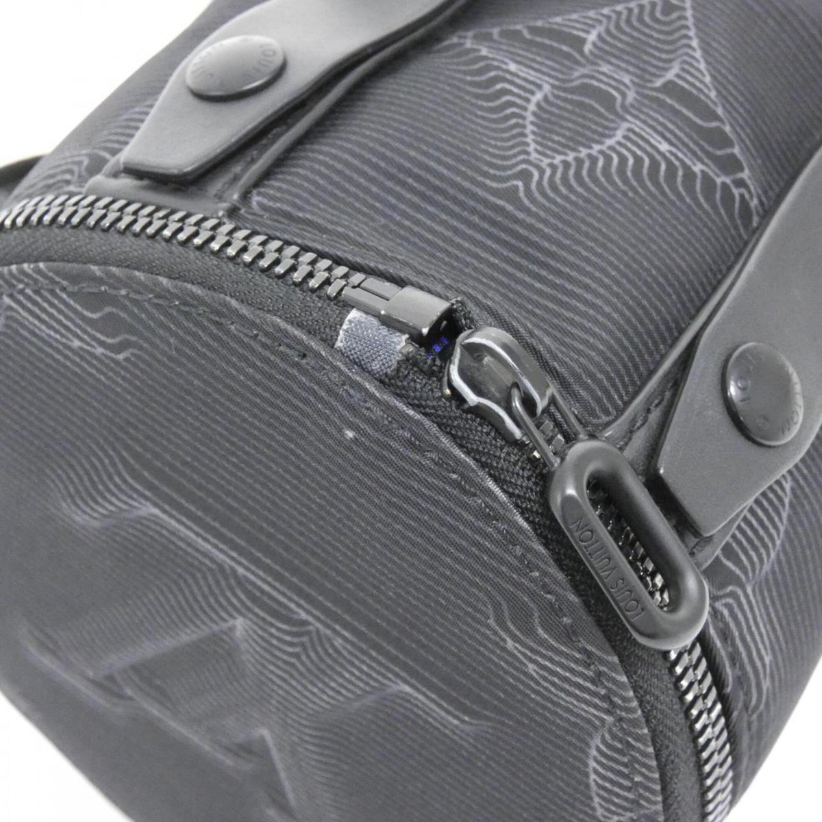 Louis Vuitton Black Nylon Shoulder Bag (Pre-Owned)