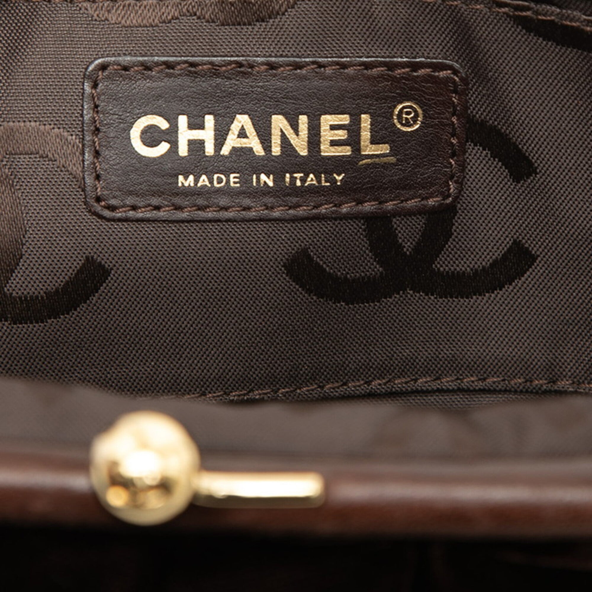 Chanel Brown Leather Handbag (Pre-Owned)
