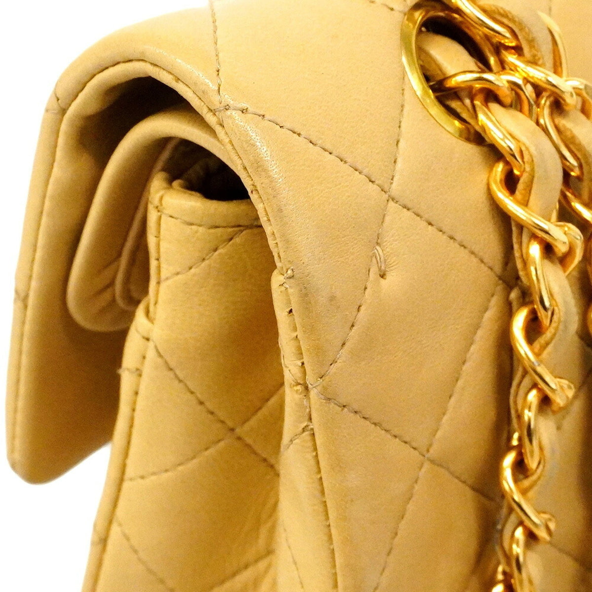 Chanel Beige Leather Shoulder Bag (Pre-Owned)