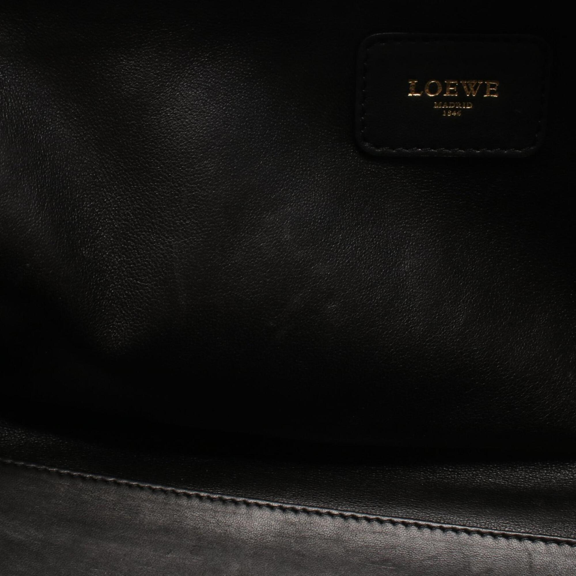 Loewe Amazona Gold Leather Handbag (Pre-Owned)