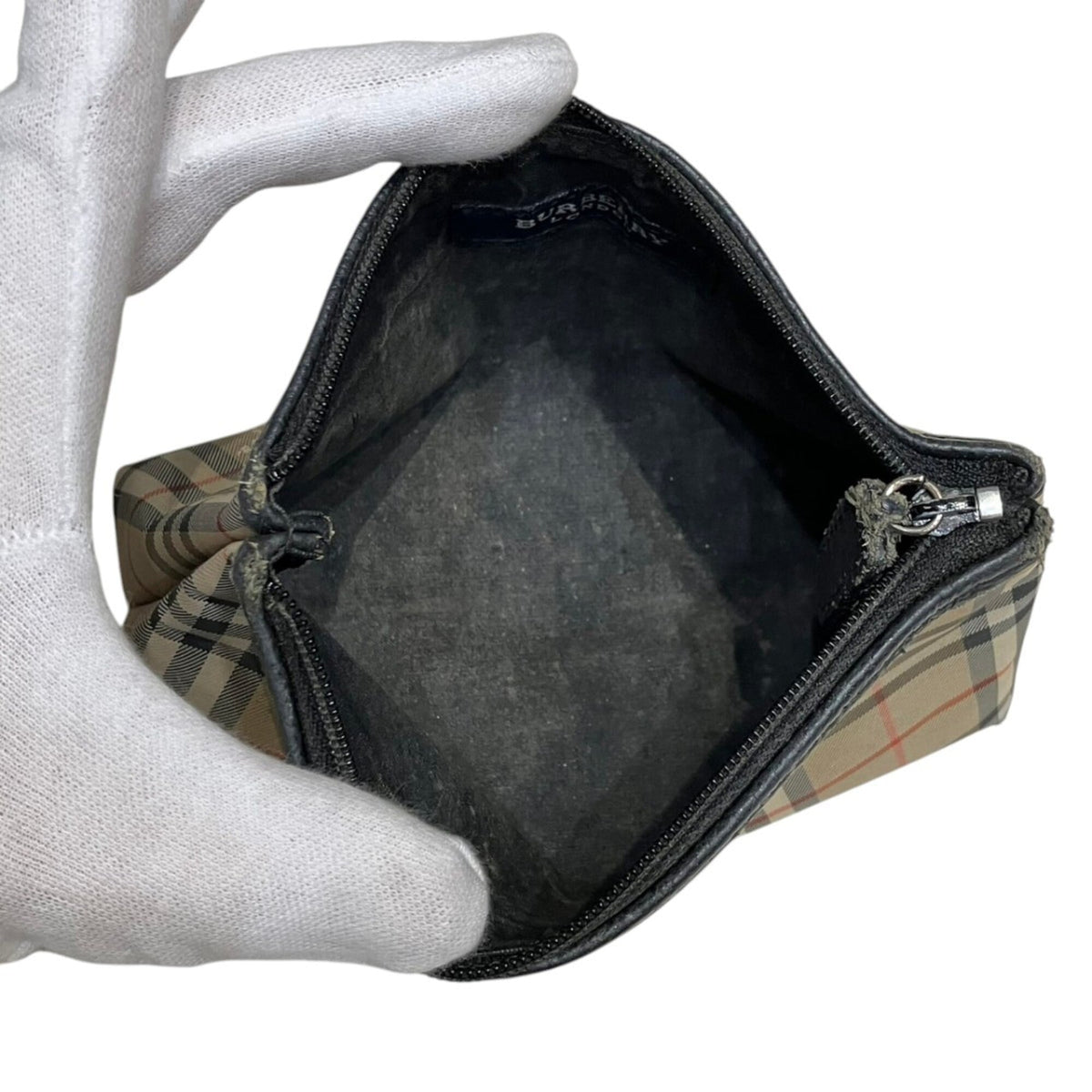Burberry Black Leather Pouch Shoulder Bag (Pre-Owned)