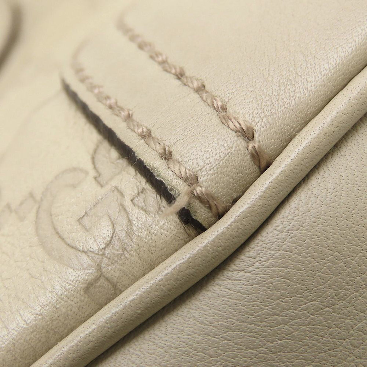 Gucci Ivory Leather Tote Bag (Pre-Owned)