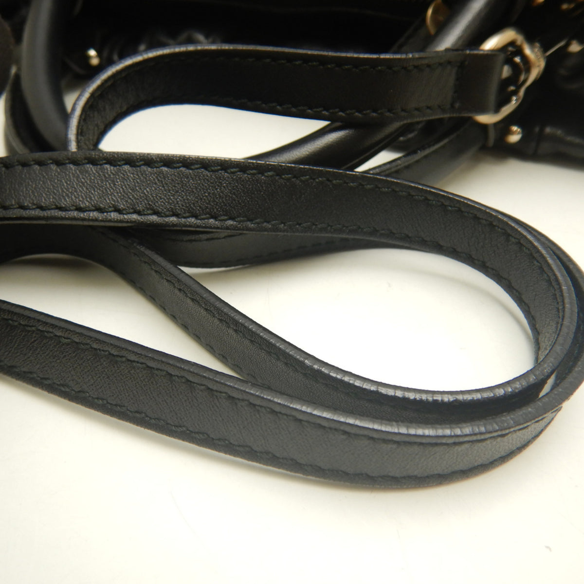Salvatore Ferragamo Vara Black Leather Handbag (Pre-Owned)