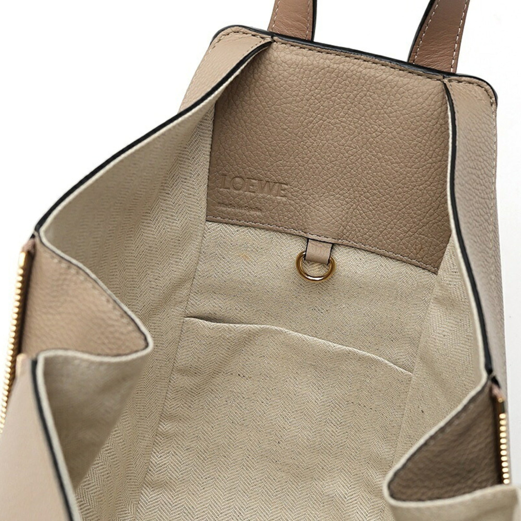 Loewe Grayish Sand Leather Shoulder Bag (Pre-Owned)