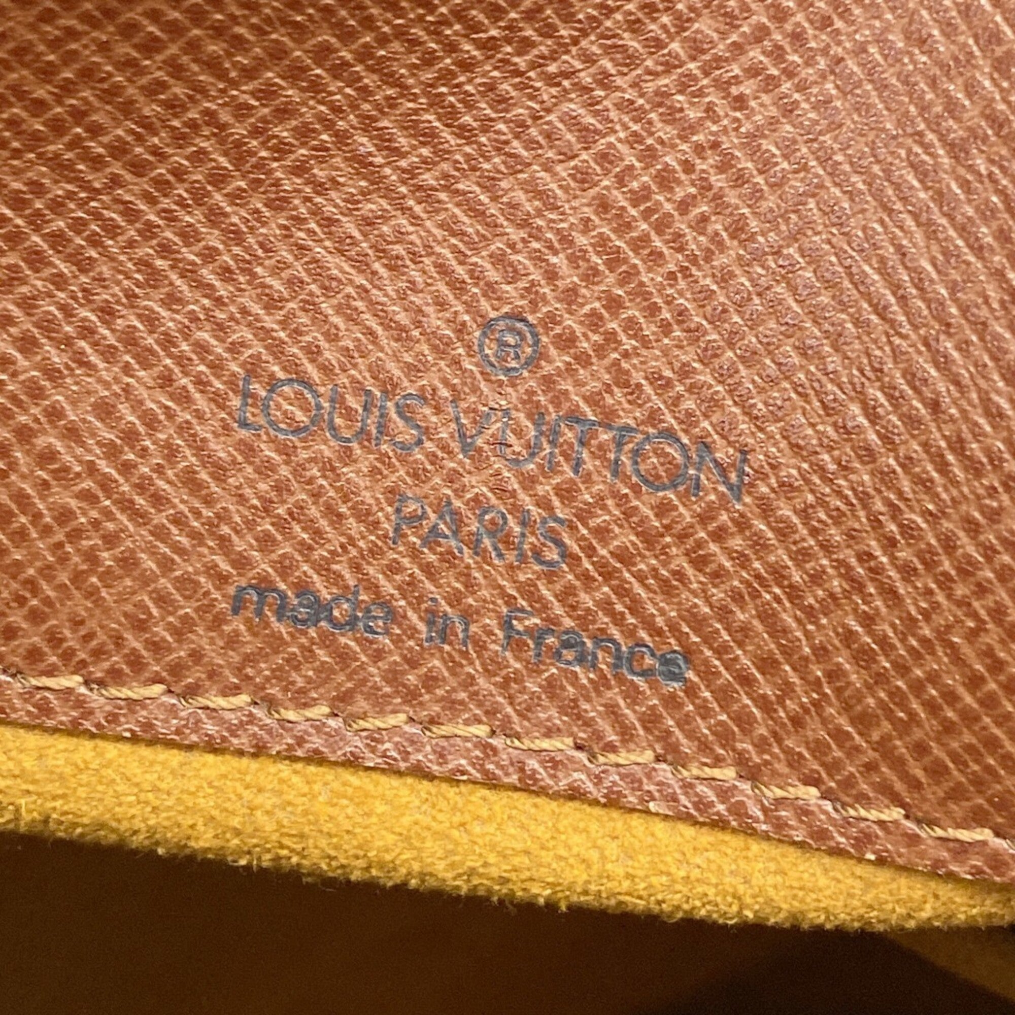 Louis Vuitton Brown Shoulder Bag (Pre-Owned)