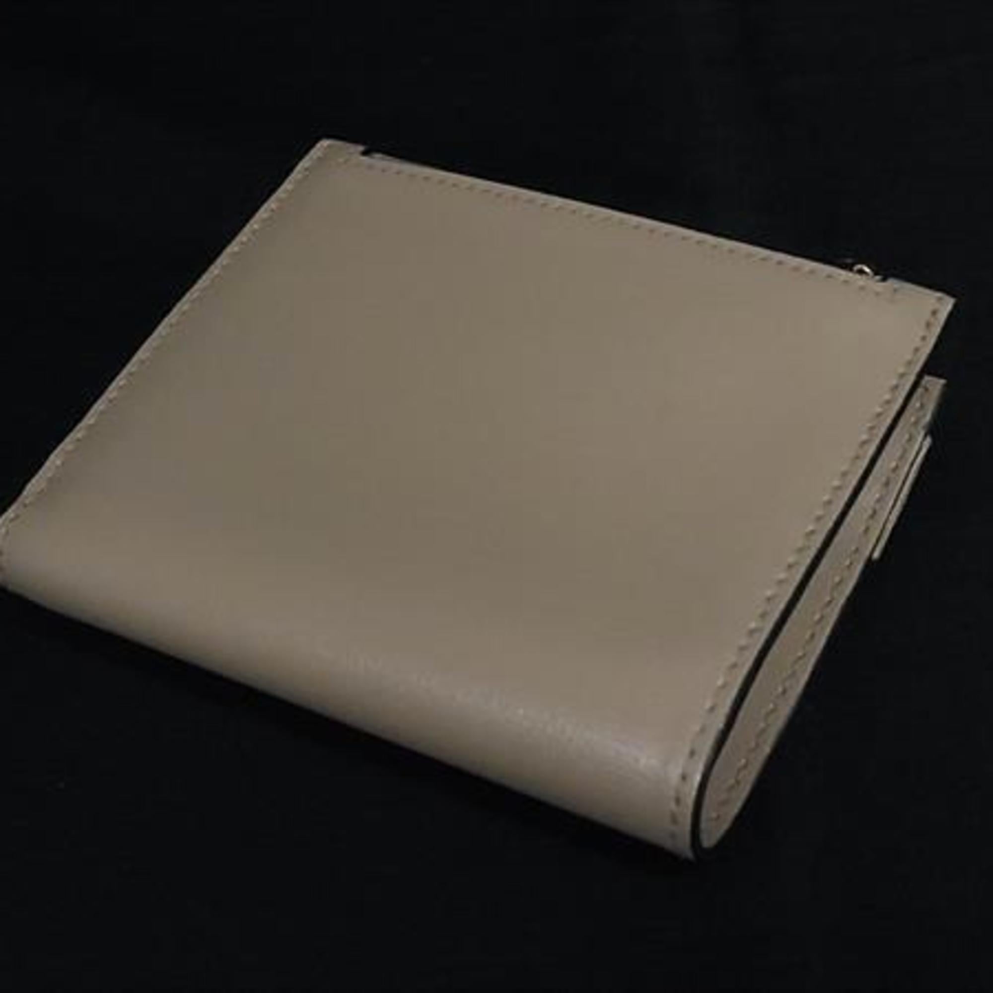 Salvatore Ferragamo Beige Leather Wallet (Bi-Fold) (Pre-Owned)