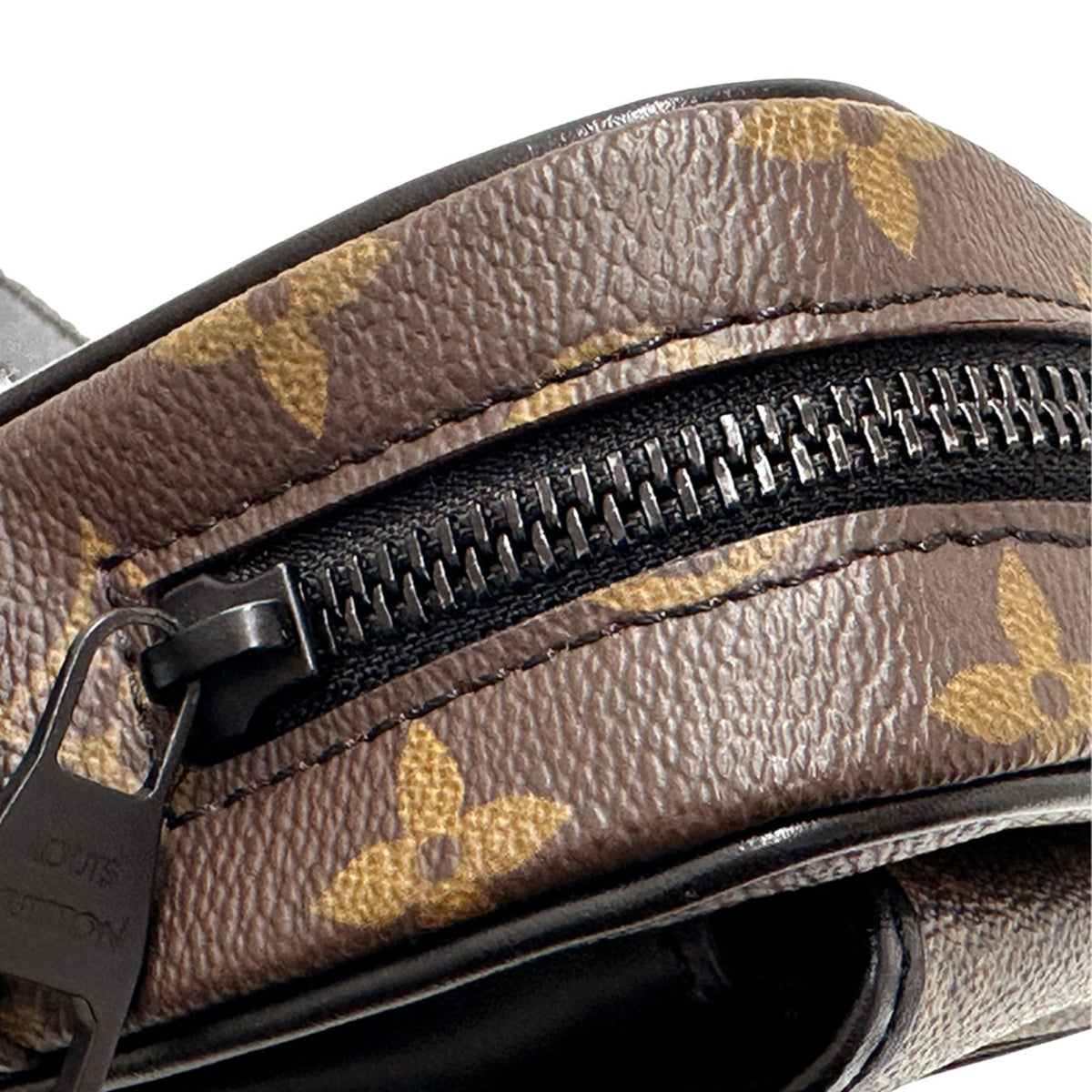 Louis Vuitton Monogram Monogram Canvas Pochette Shoulder Bag (Pre-Owned)