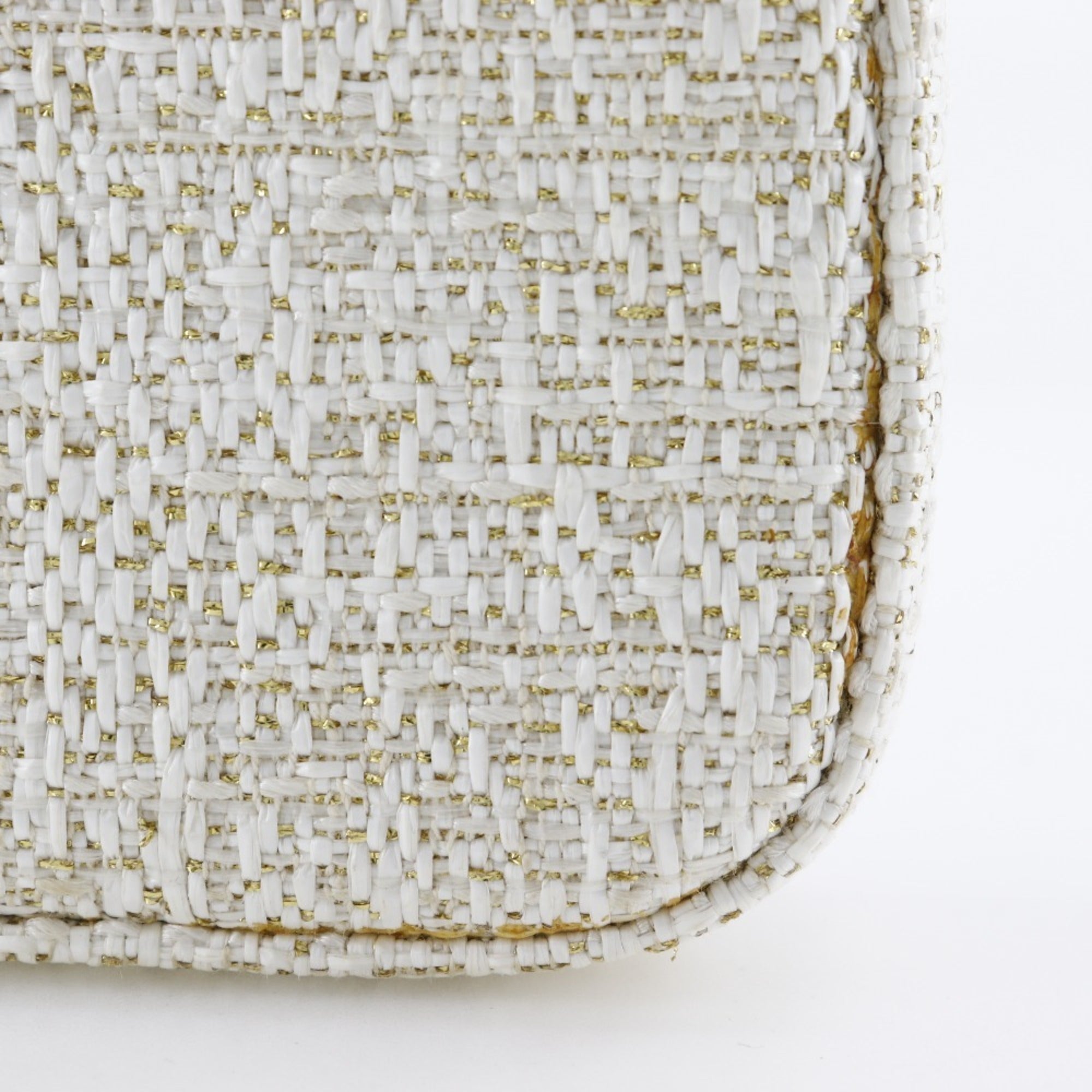 Chanel White Tweed Shoulder Bag (Pre-Owned)