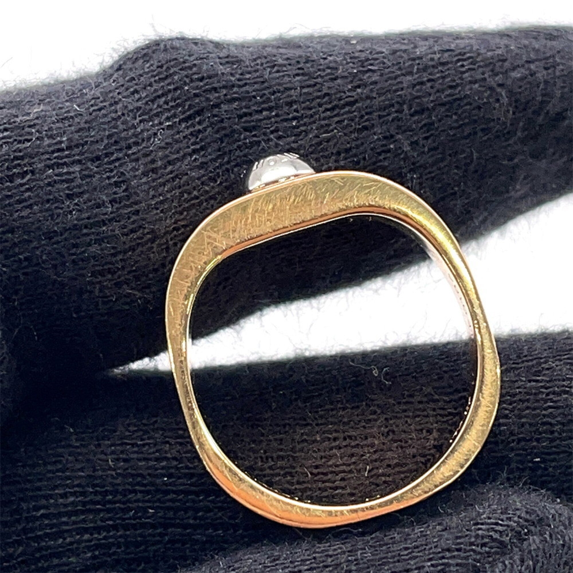 Louis Vuitton Gold Metal Band Ring (Pre-Owned)