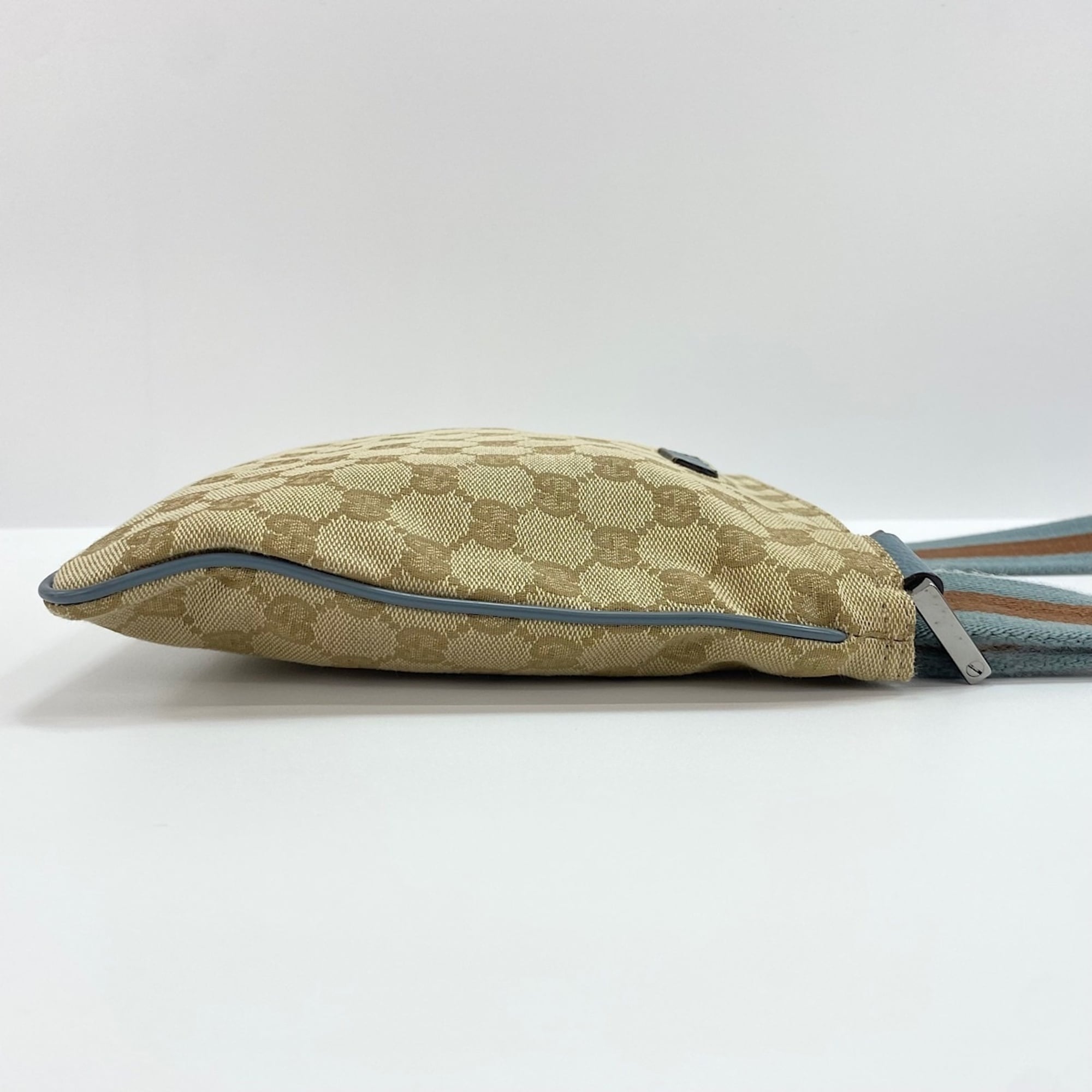 Gucci Beige Shoulder Bag (Pre-Owned)