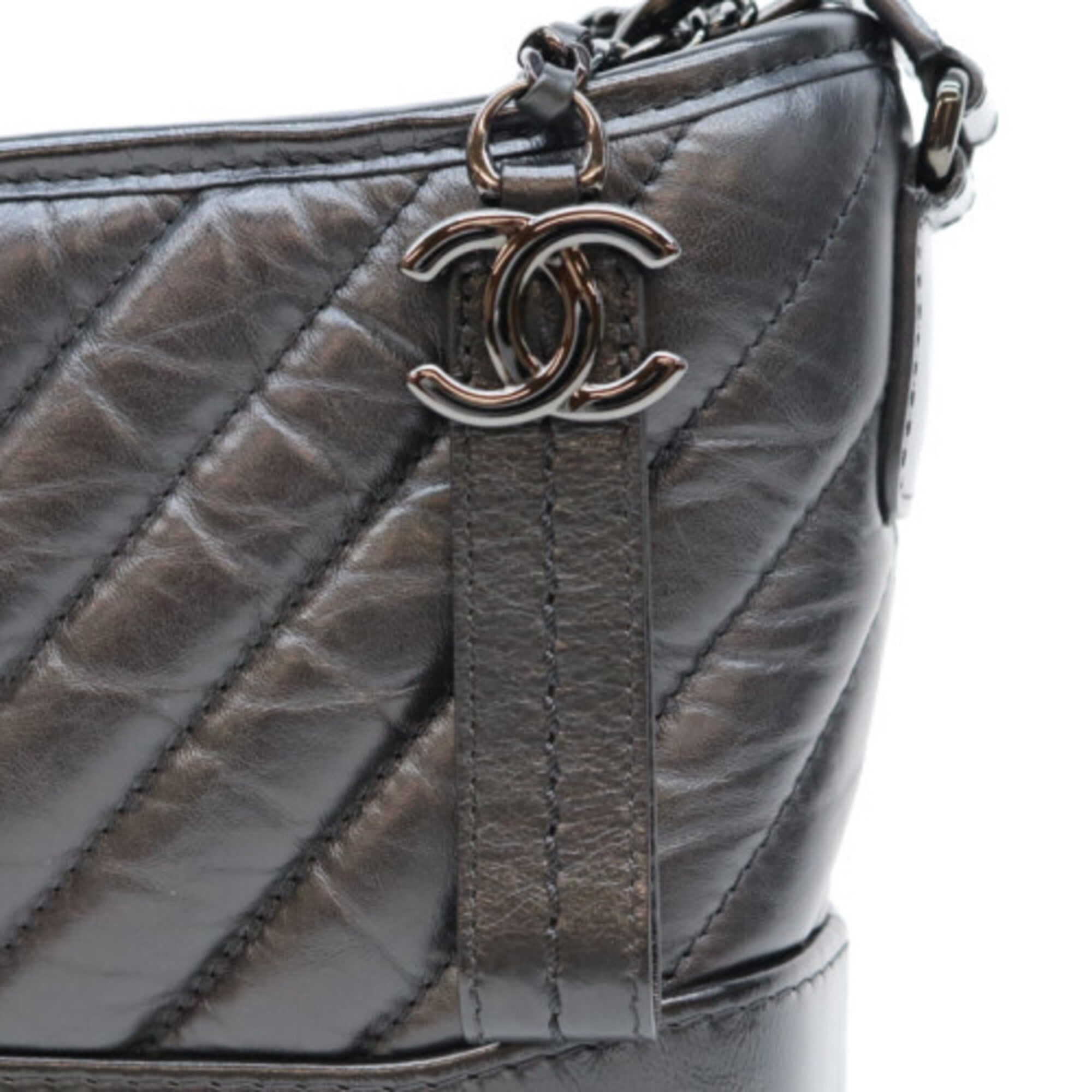 Chanel Black Leather Shoulder Bag (Pre-Owned)