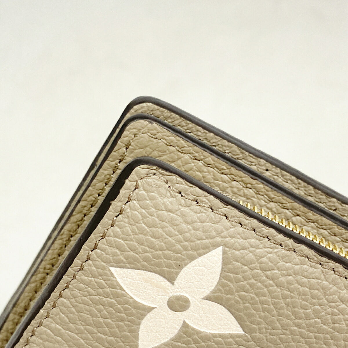 Louis Vuitton Cream Tourterelle Wallet (Bi-Fold) (Pre-Owned)