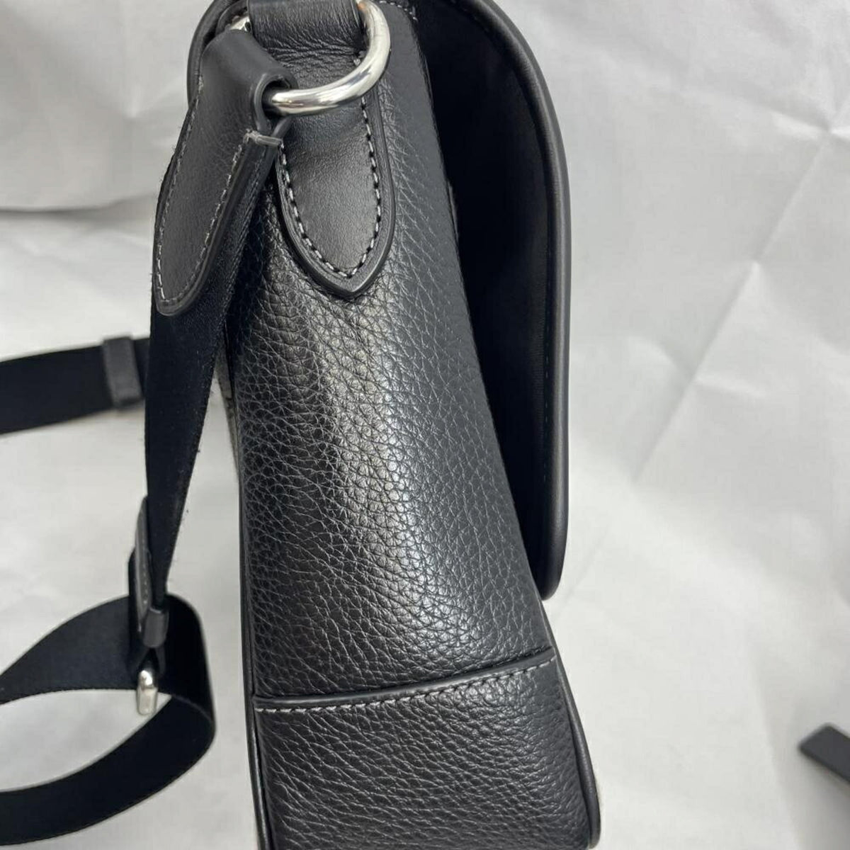 Coach Leather Shoulder Bag (Pre-Owned)