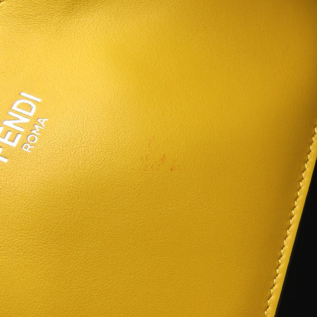 Fendi Dark Brown Yellow Leather Shoulder Bag (Pre-Owned)