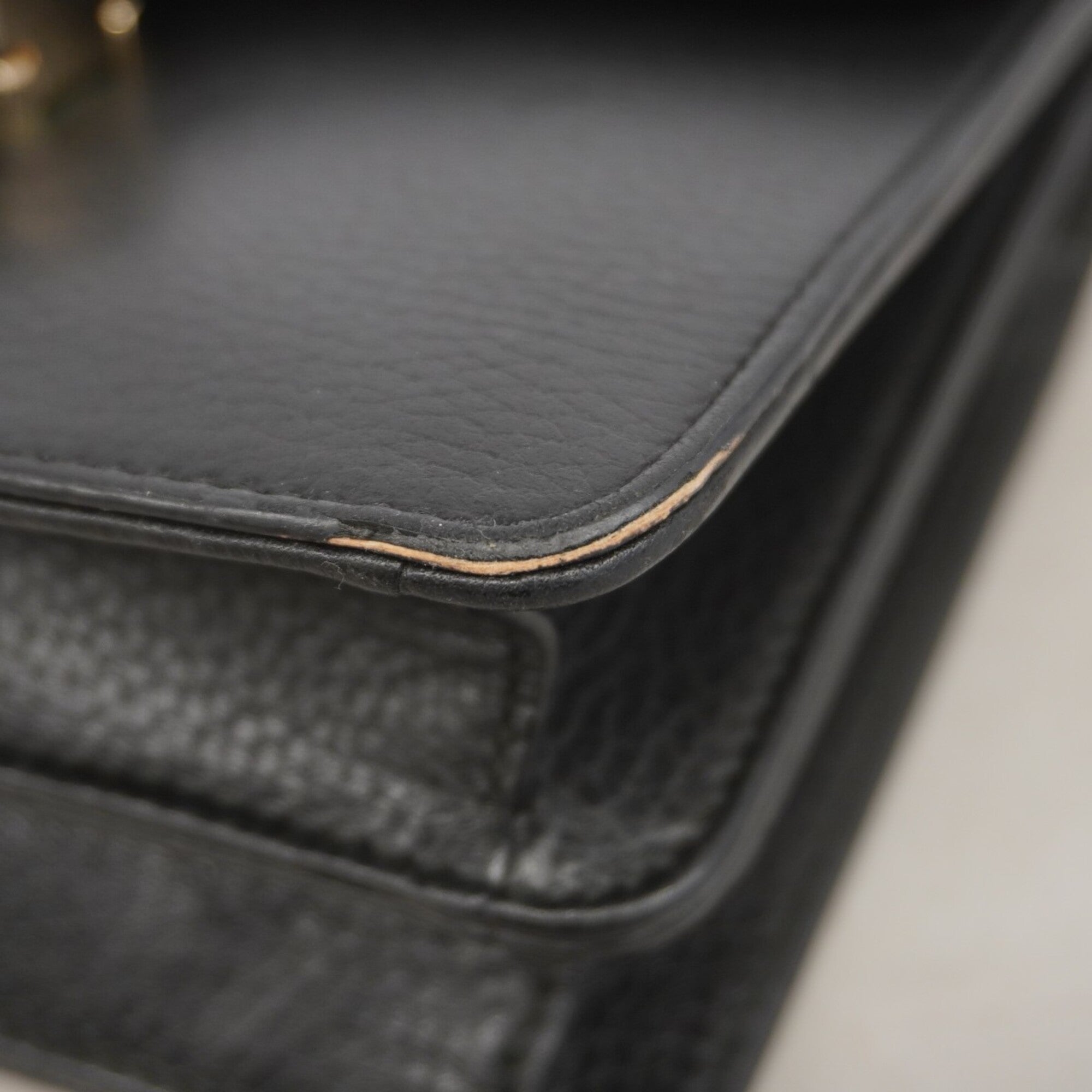 Gucci Black Leather Shoulder Bag (Pre-Owned)