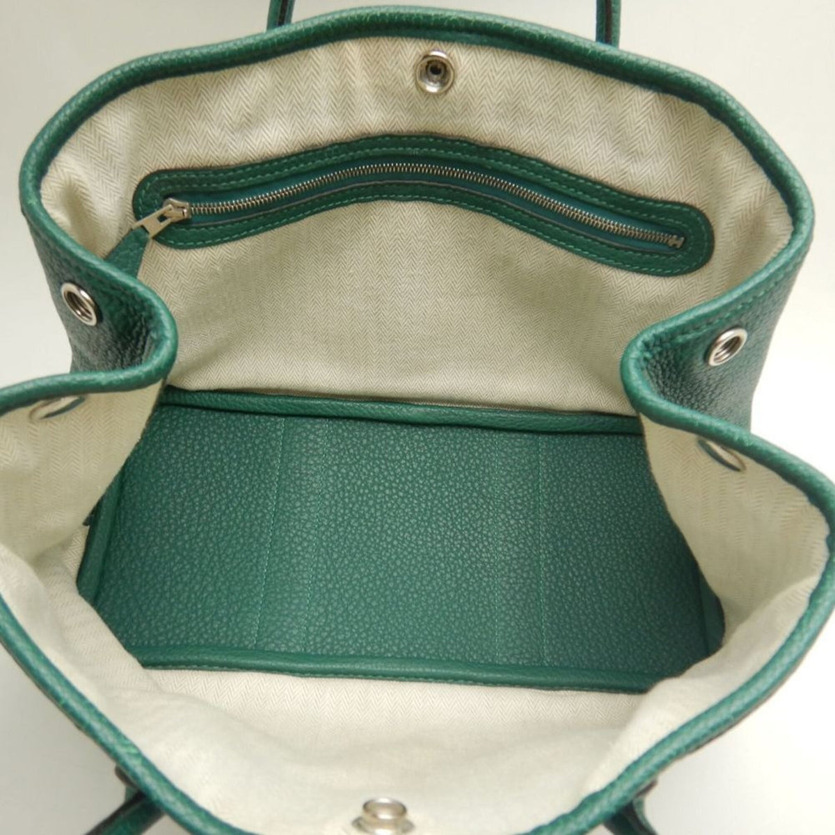 Hermes Garden Green Negonda Leather Handbag (Pre-Owned)