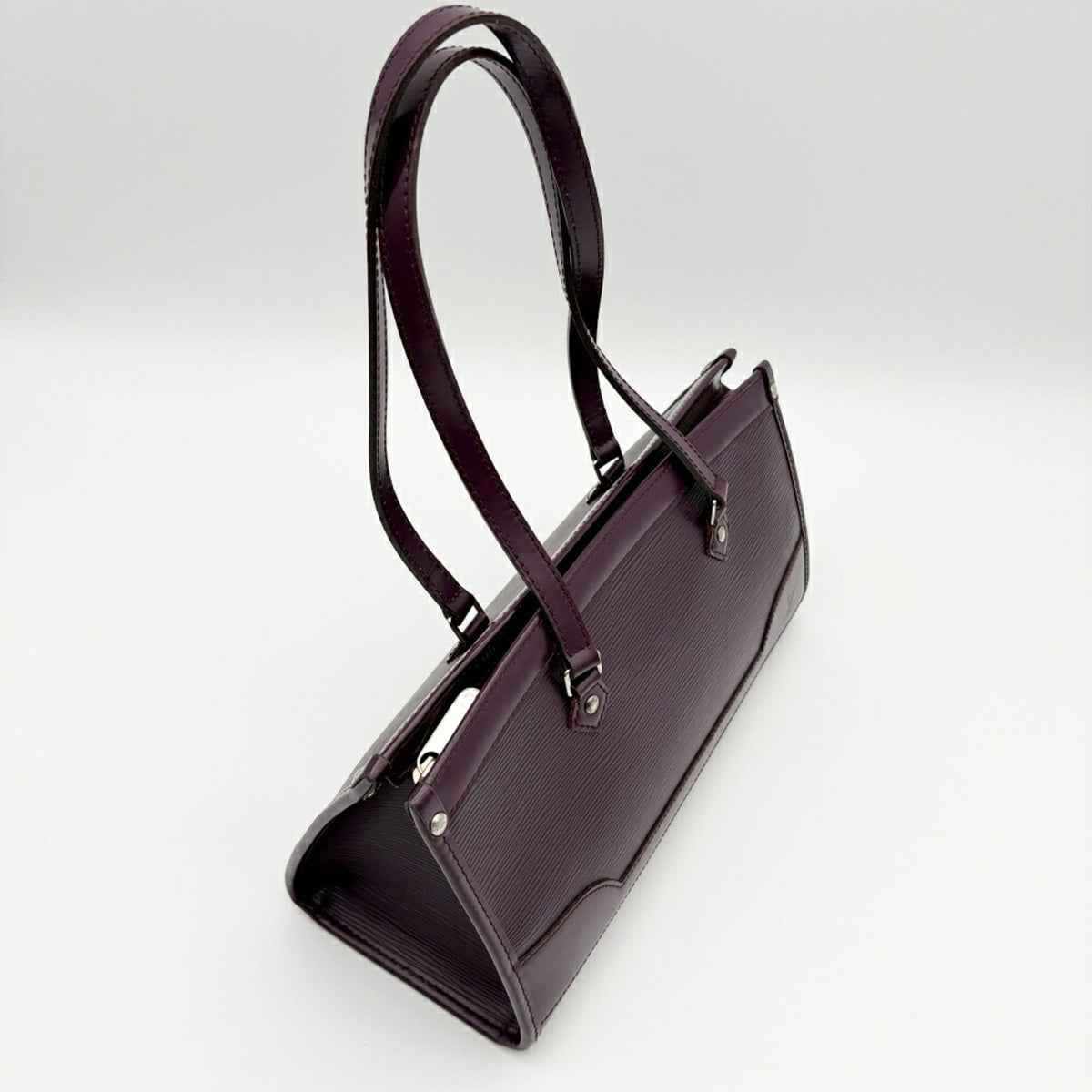 Louis Vuitton Cassis Purple Leather Shoulder Bag (Pre-Owned)