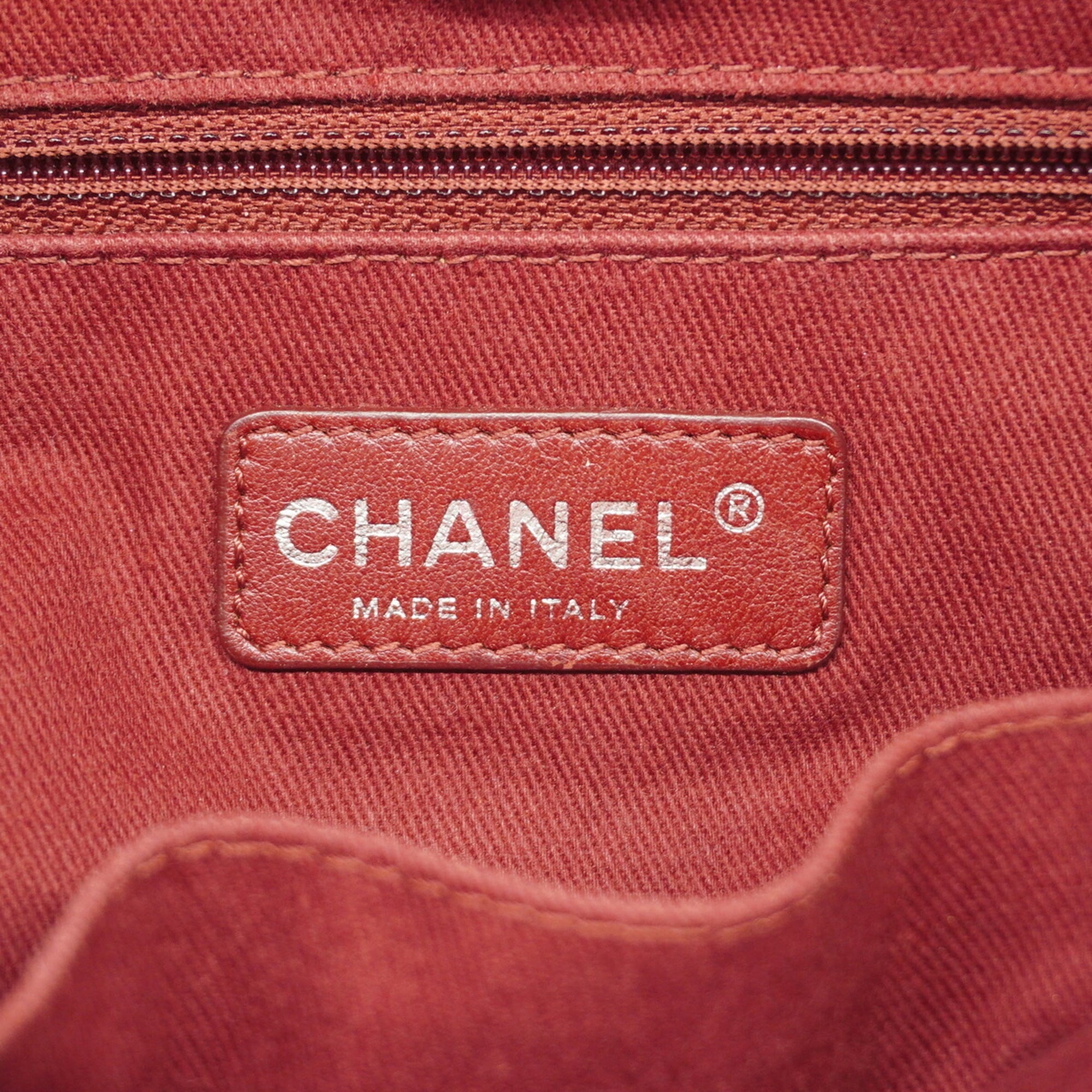Chanel Red Color Canvas Tote Bag (Pre-Owned)