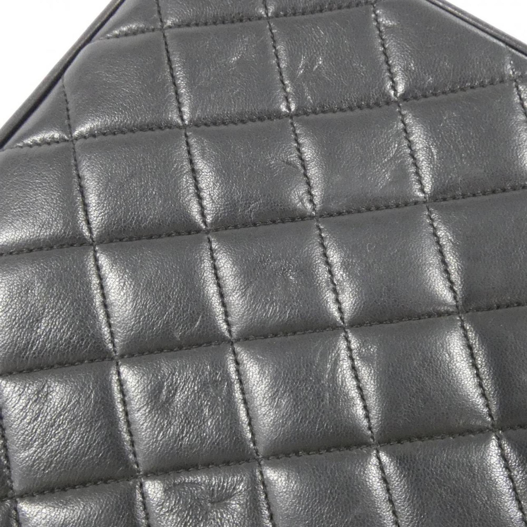 Chanel Black Leather Shoulder Bag (Pre-Owned)