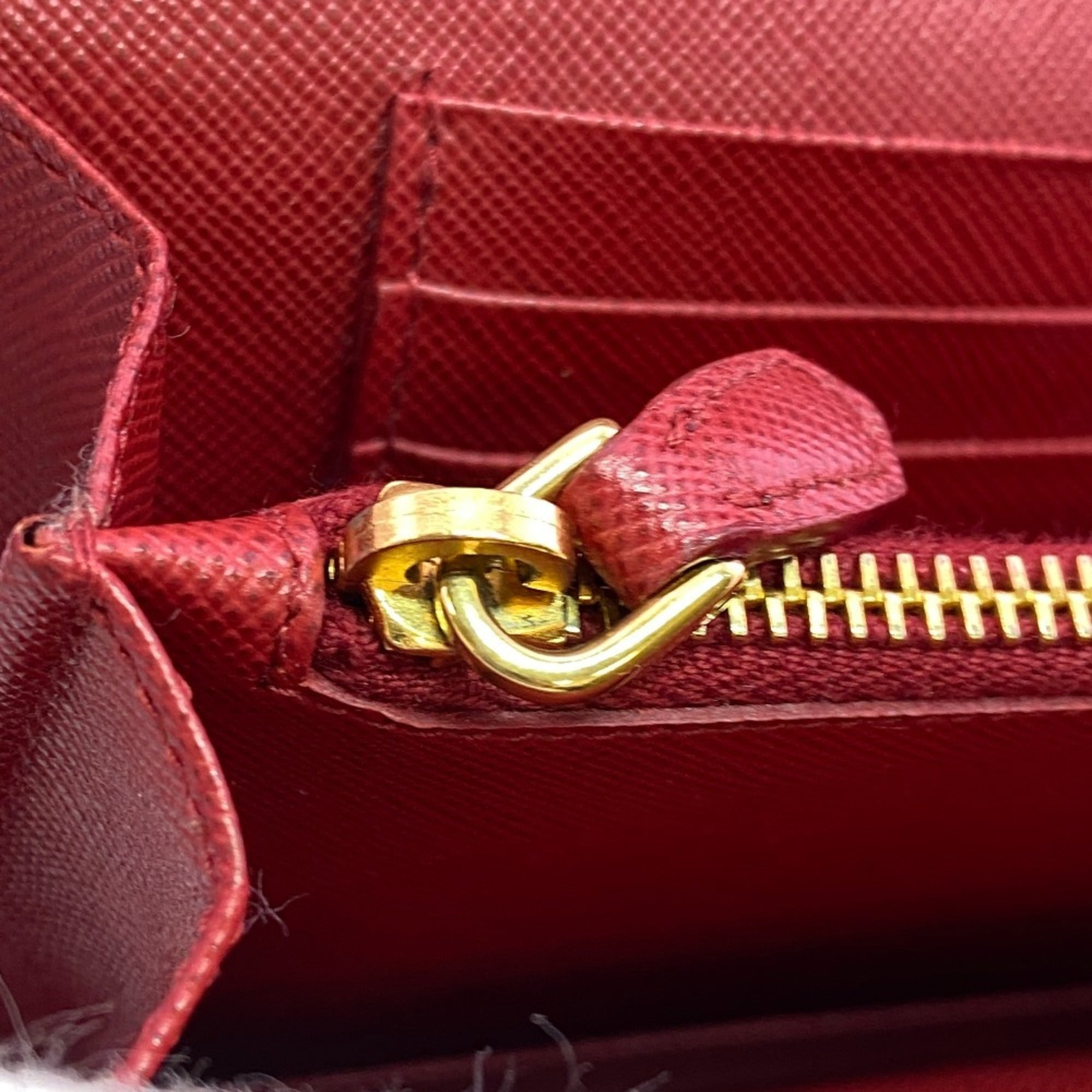 Prada Saffiano Red Color Leather Wallet (Bi-Fold) (Pre-Owned)