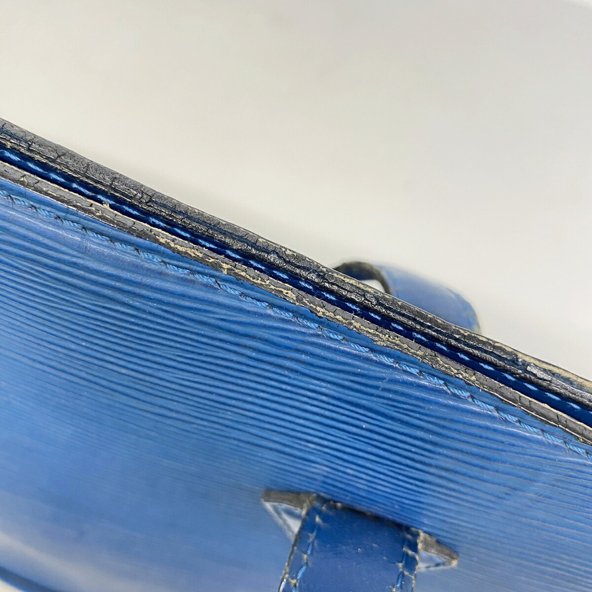 Louis Vuitton Toledo Blue Shoulder Bag (Pre-Owned)