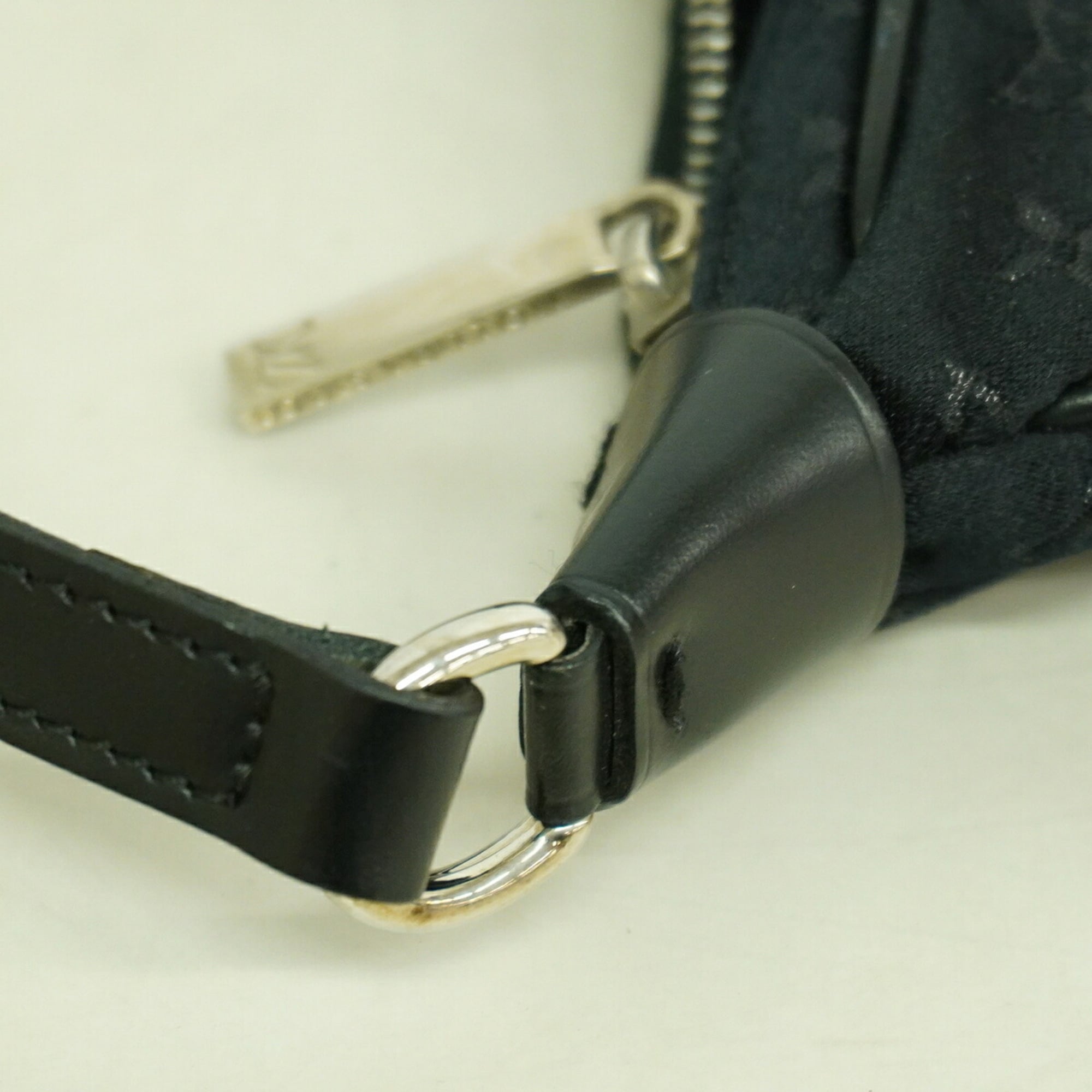 Louis Vuitton Noir Pouch (Pre-Owned)