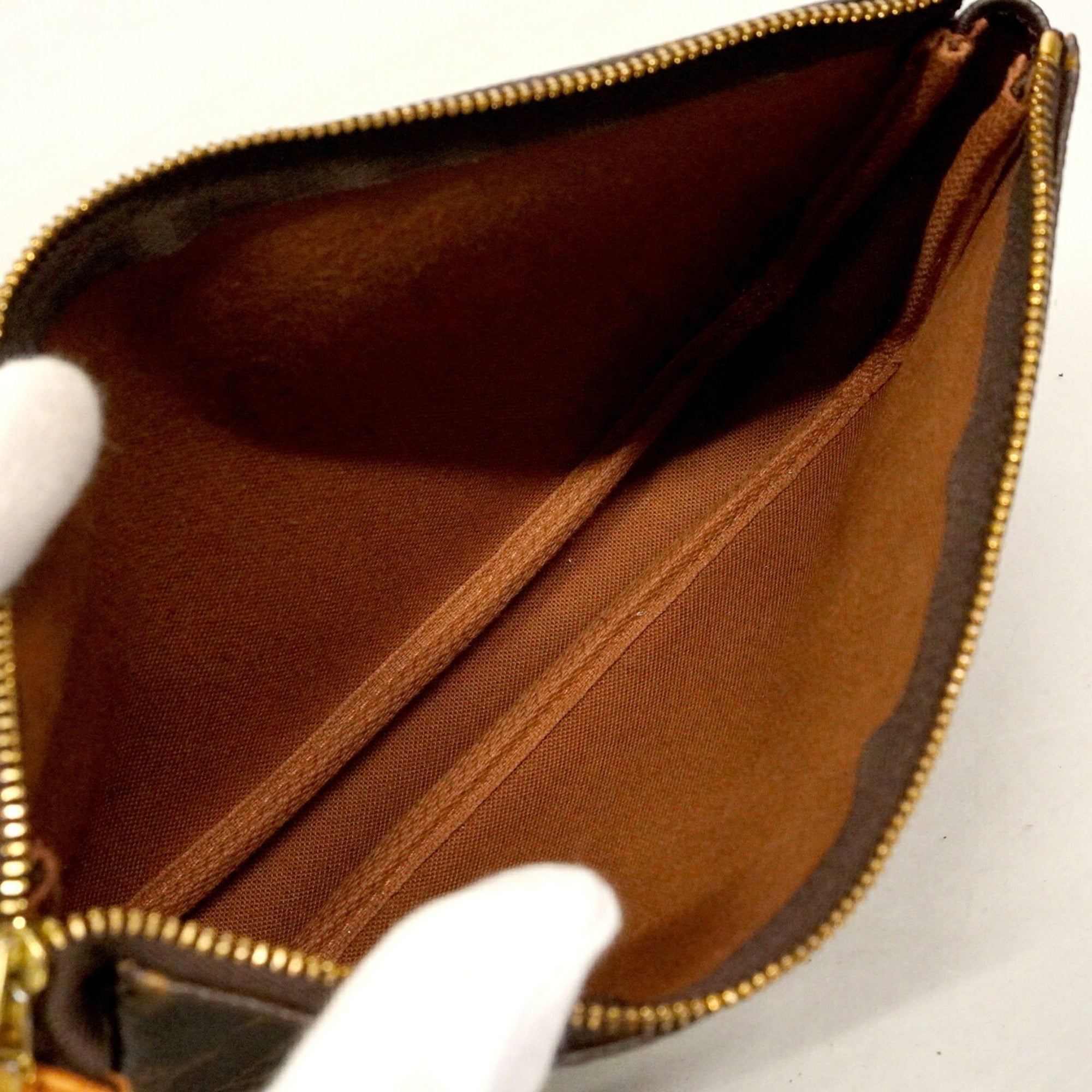 Louis Vuitton Brown Pouch (Pre-Owned)