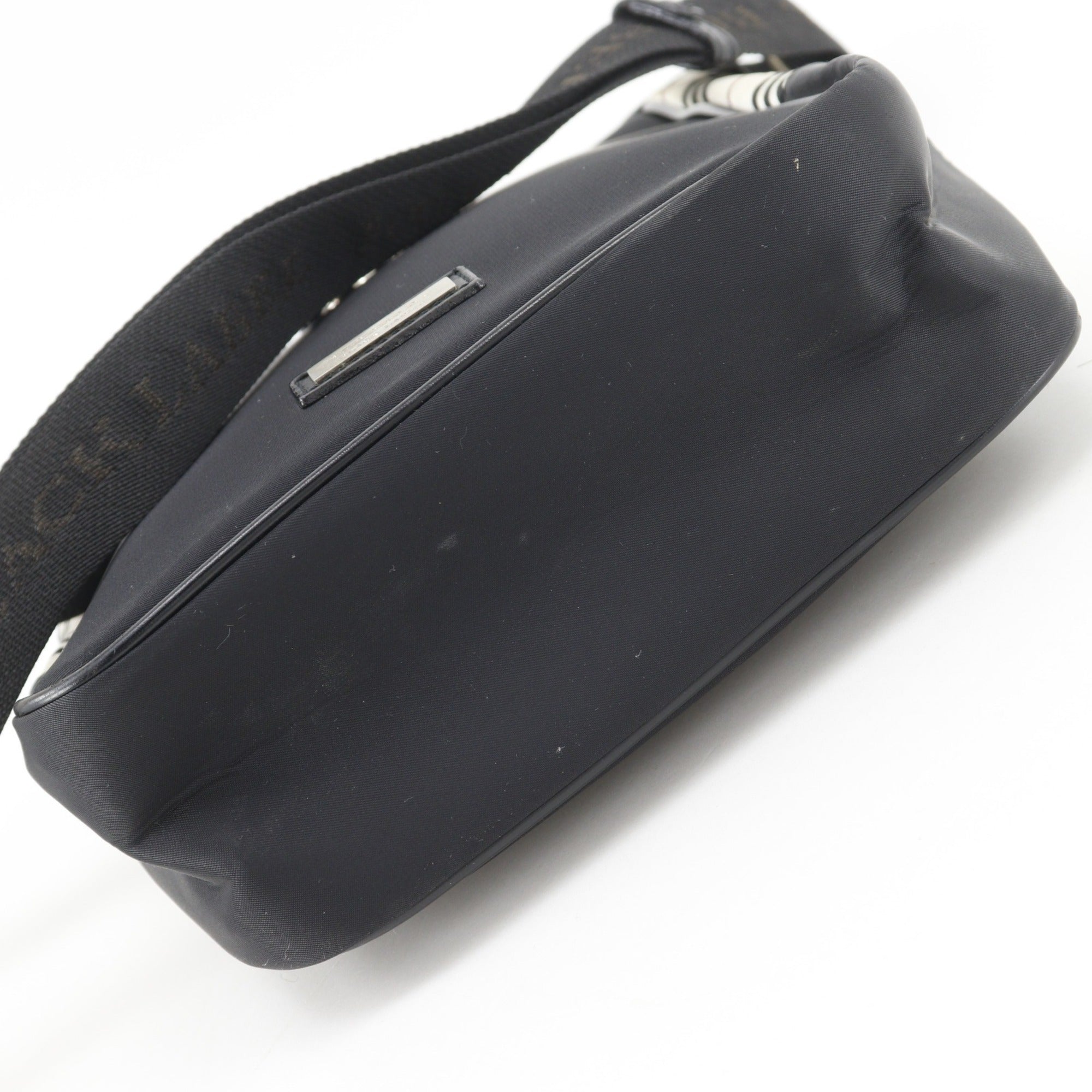 Burberry Black Label Black Nylon Shoulder Bag (Pre-Owned)