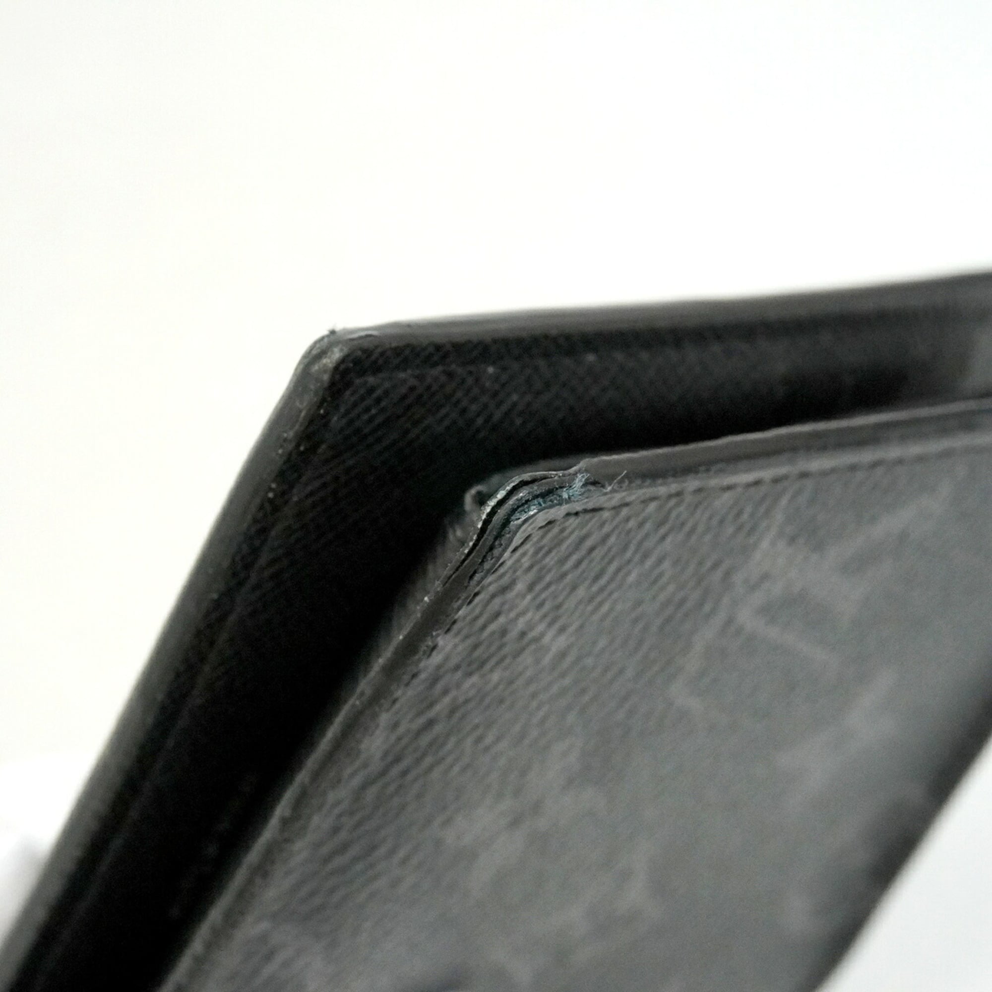 Louis Vuitton Black Wallet (Bi-Fold) (Pre-Owned)