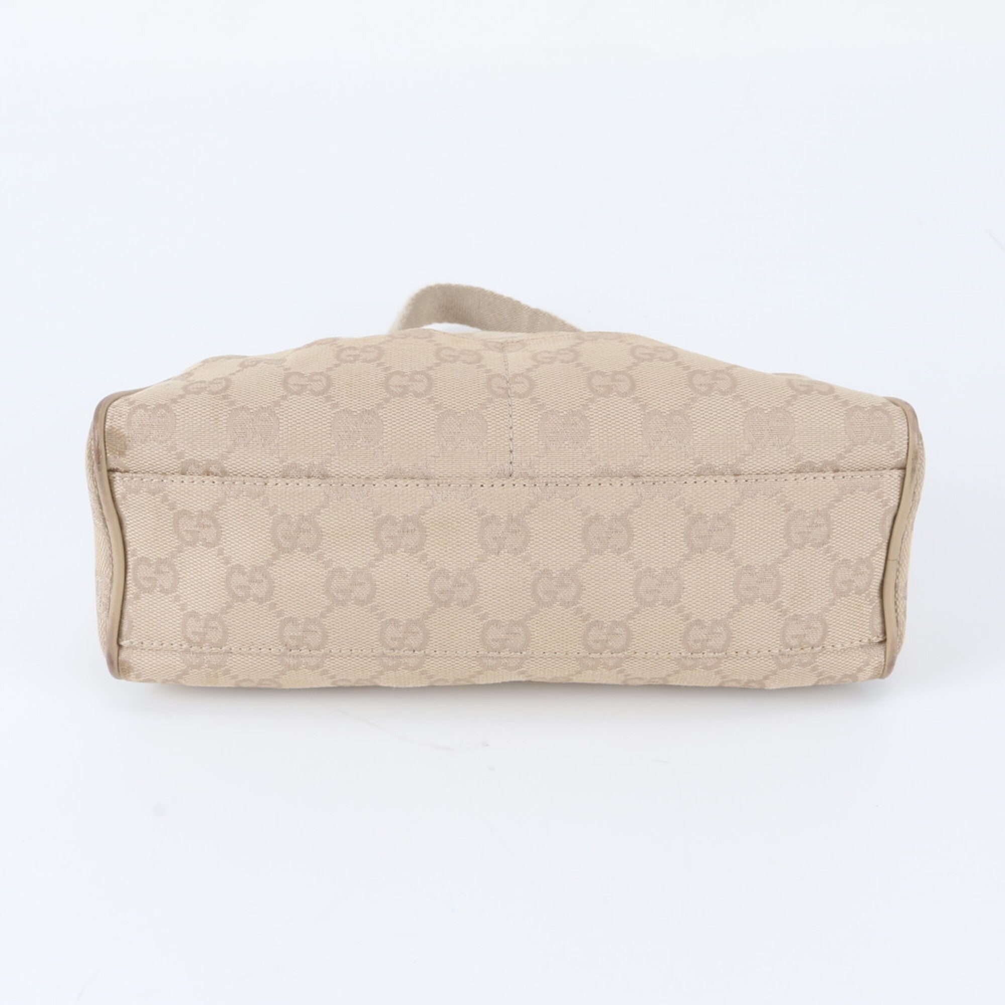 Gucci Beige Gg Canvas Shoulder Bag (Pre-Owned)