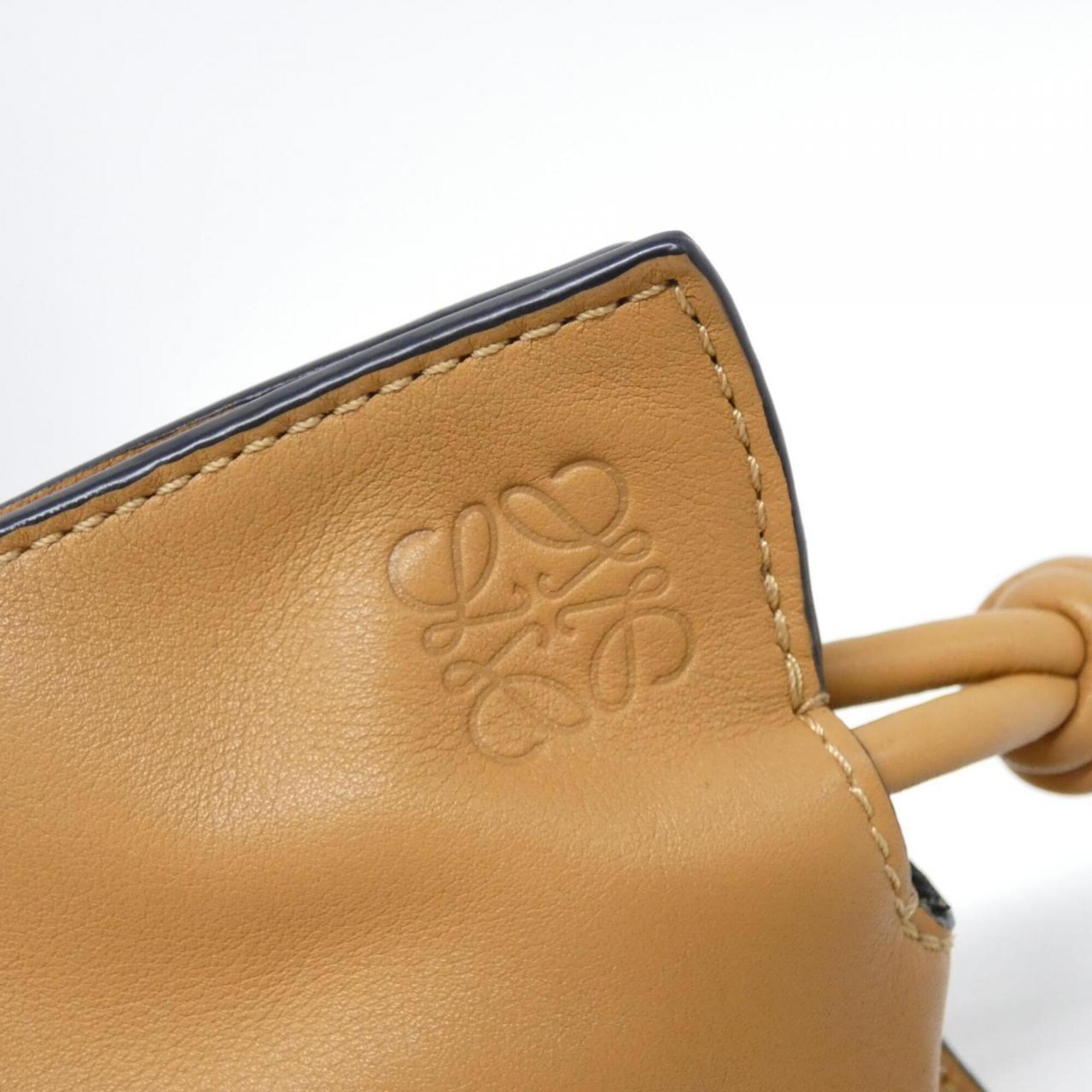 Loewe Beige Leather Handbag (Pre-Owned)