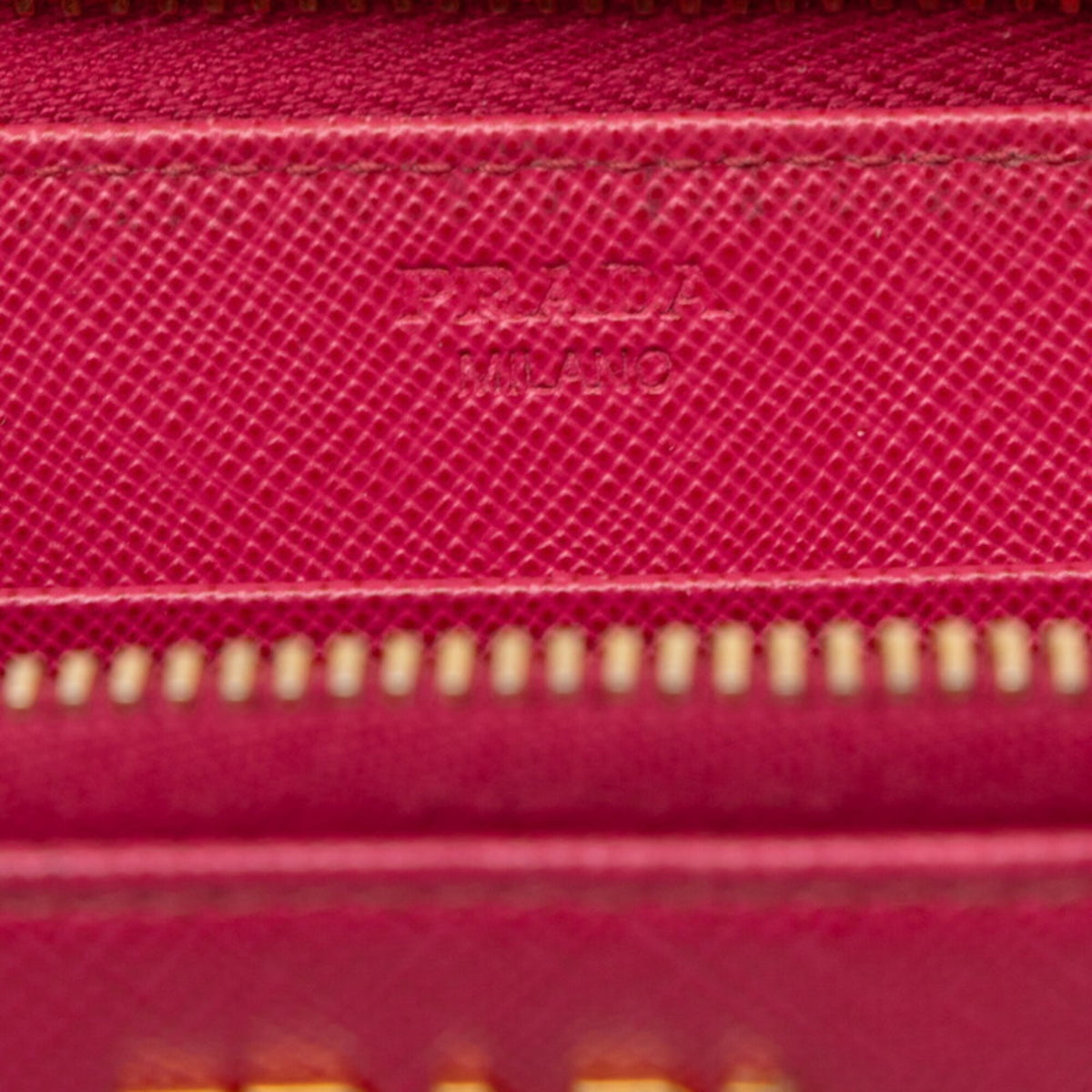 Prada Pink Leather Coin Purse/Coin Case (Pre-Owned)