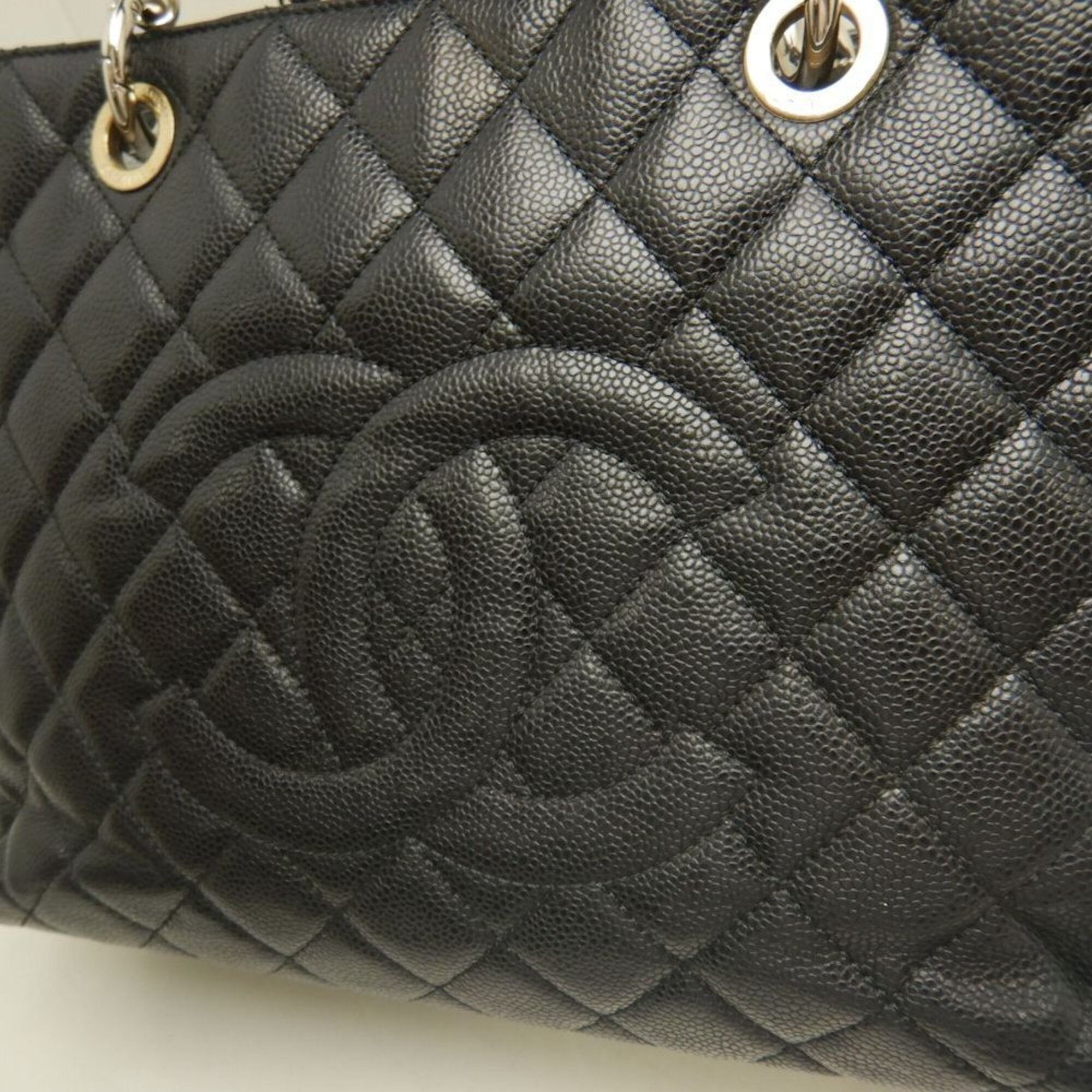 Chanel Black Grained Calfskin Tote Bag (Pre-Owned)