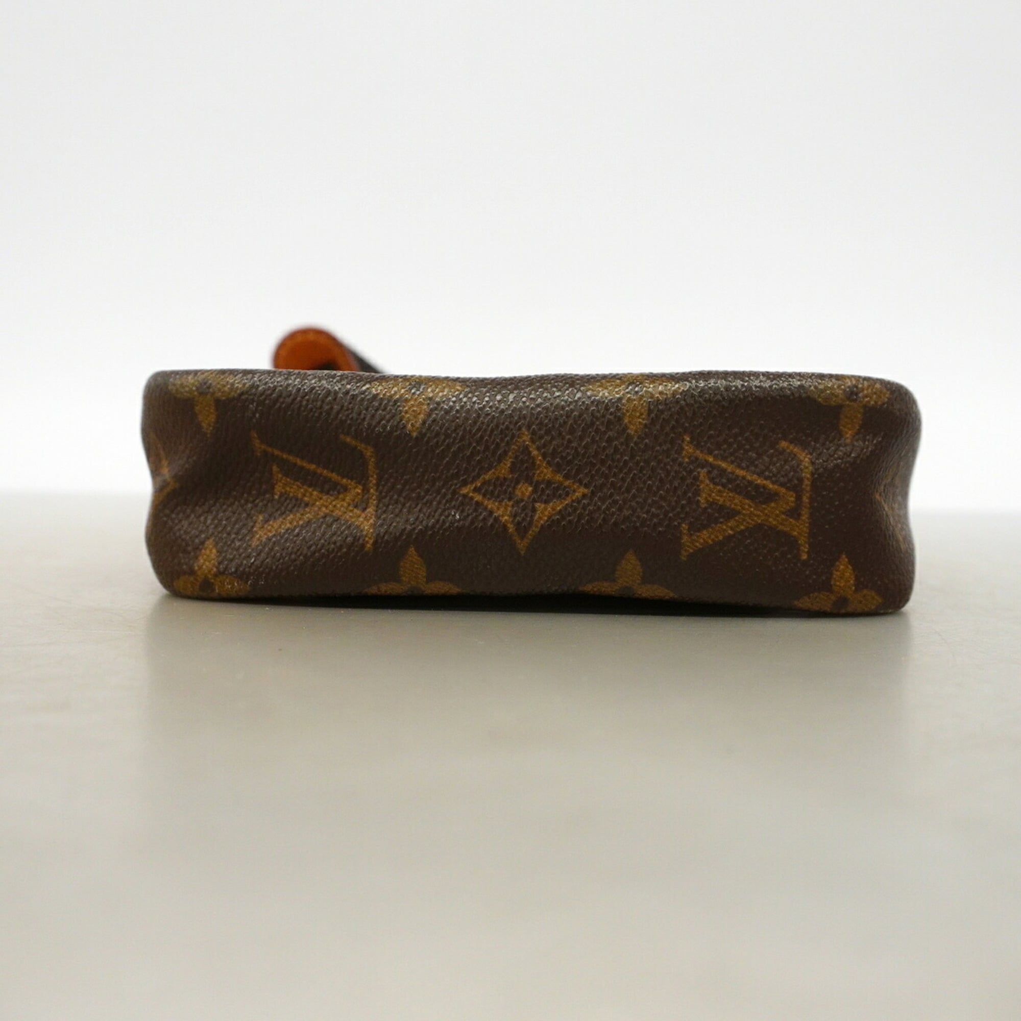 Louis Vuitton Brown Shoulder Bag (Pre-Owned)