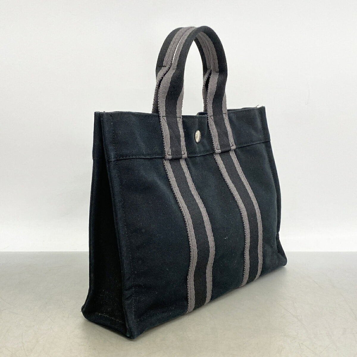 Hermes Black Canvas Handbag (Pre-Owned)