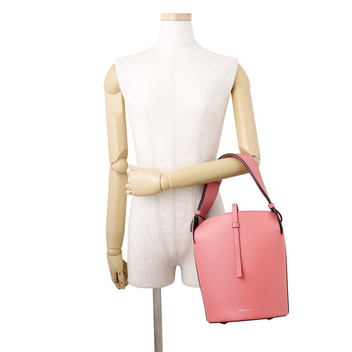 Burberry Pink Leather Handbag (Pre-Owned)