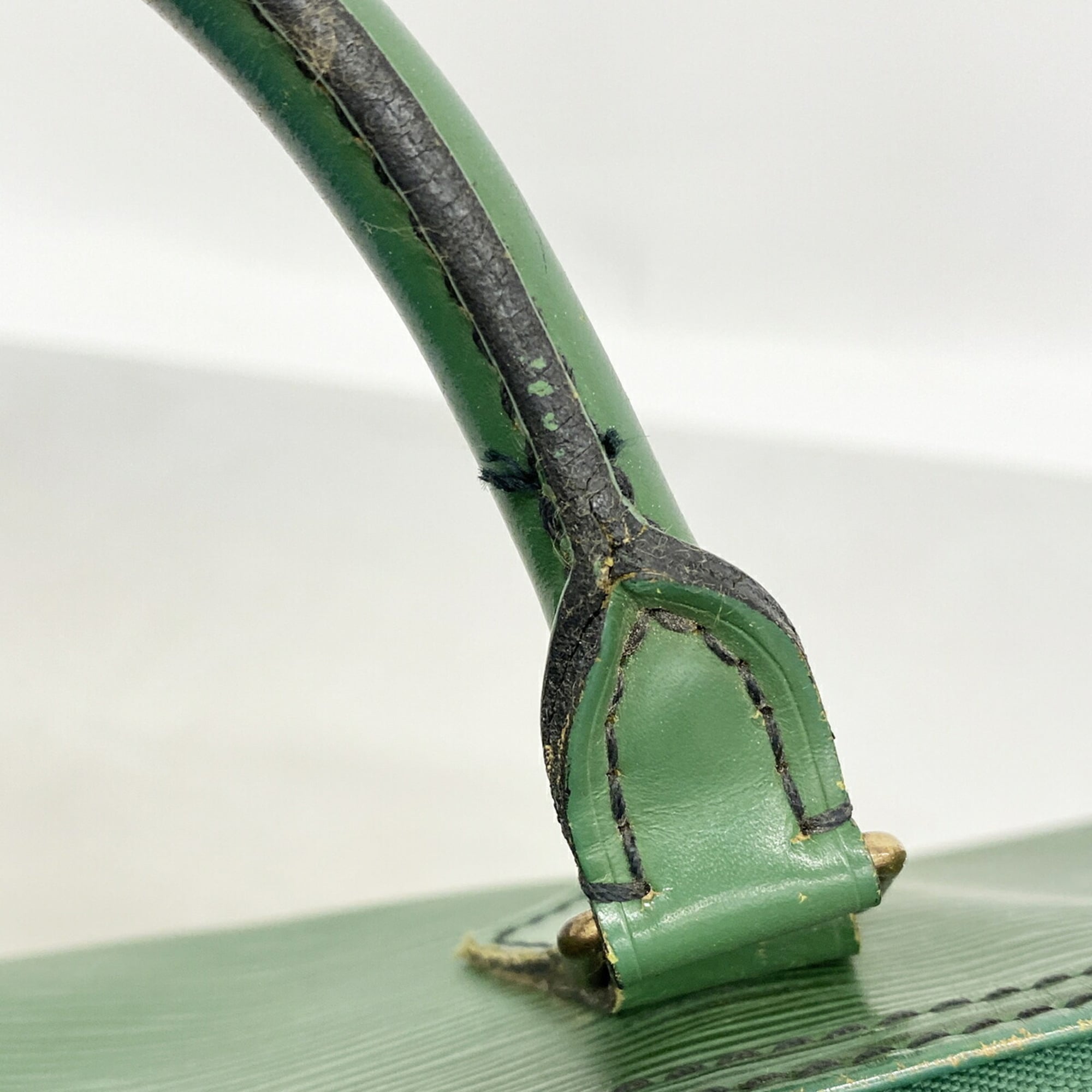 Louis Vuitton Borneo Green Handbag (Pre-Owned)