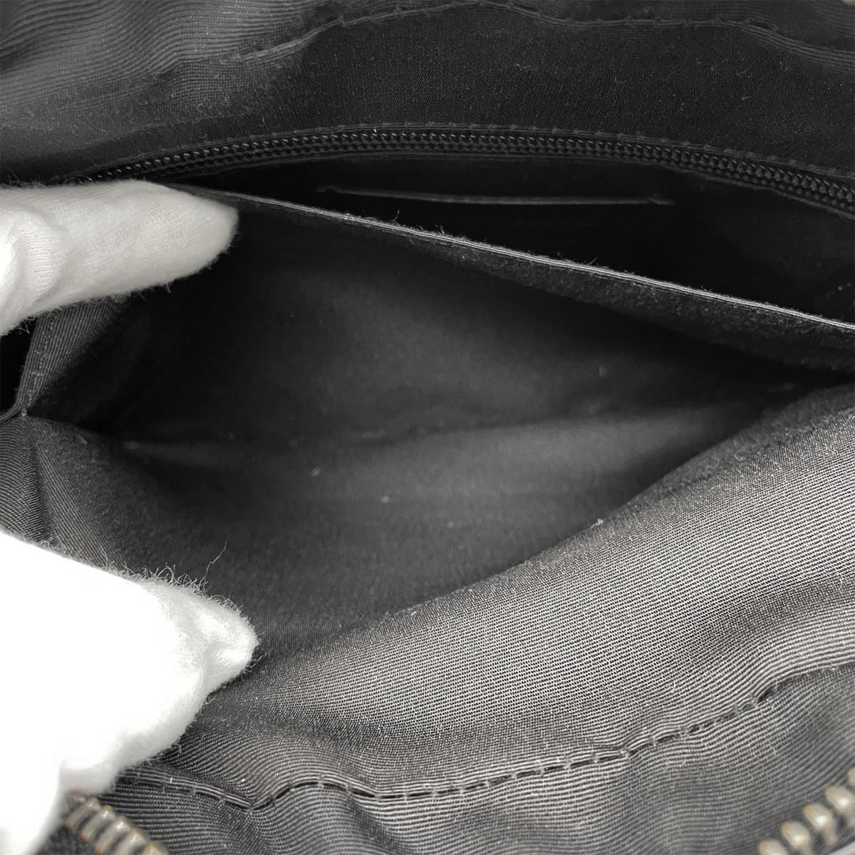 Coach Black Leather Shoulder Bag (Pre-Owned)