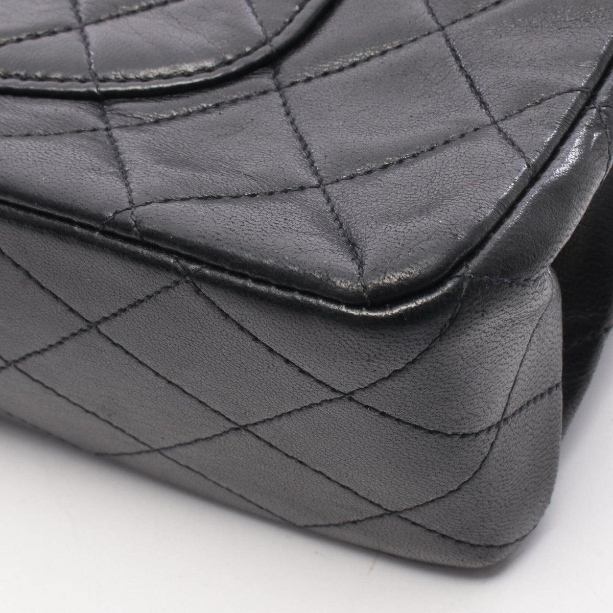 Chanel Black Leather Handbag Shoulder Bag (Pre-Owned)