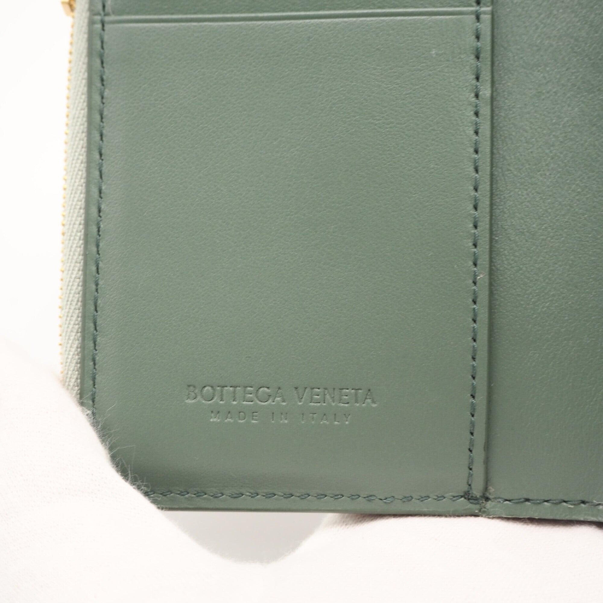 Bottega Veneta Gray Green Leather Wallet (Tri-Fold) (Pre-Owned)