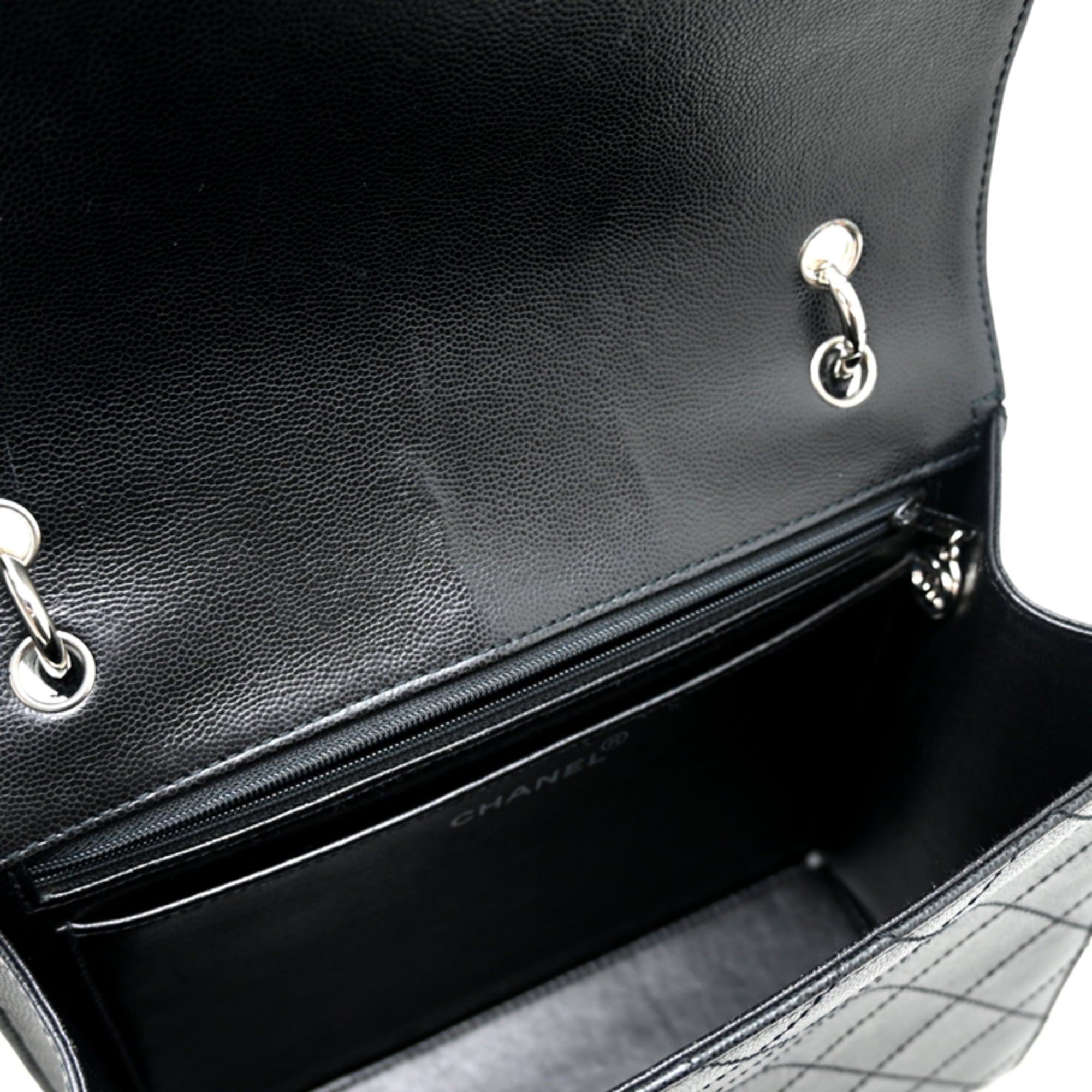 Chanel Grained Calfskin Handbag (Pre-Owned)