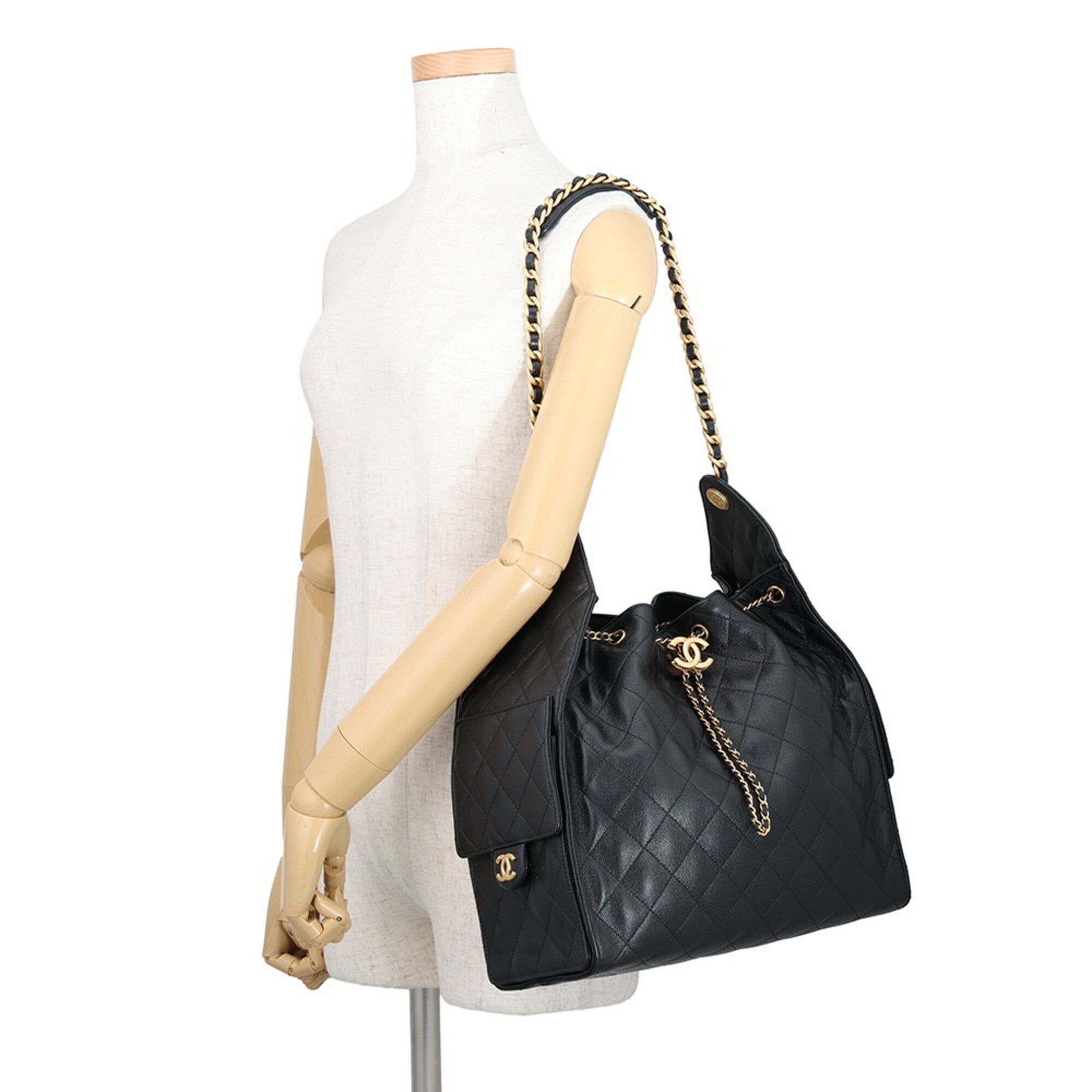 Chanel Matelasse Black Grained Calfskin Handbag Shoulder Bag (Pre-Owned)