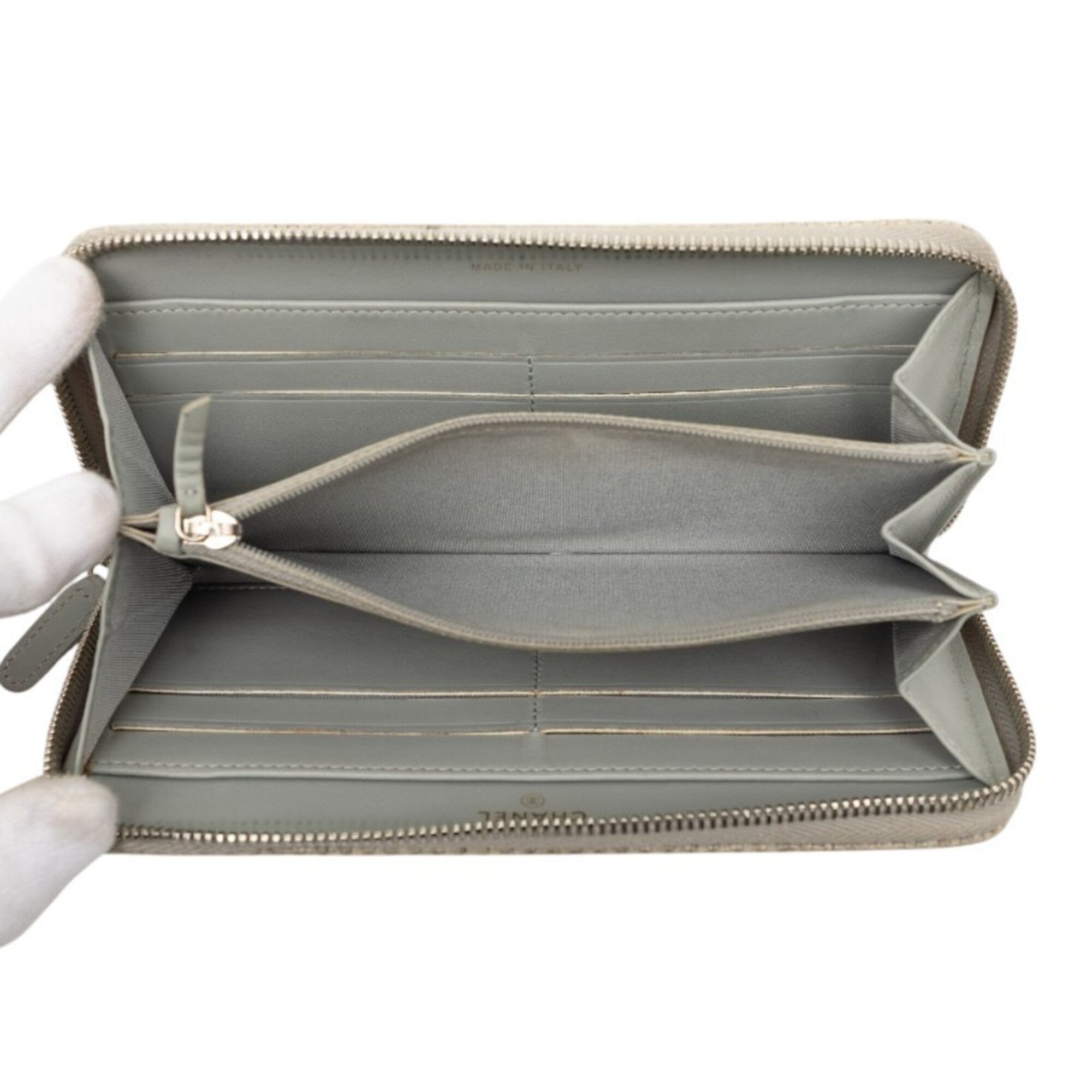 Chanel Gray Tweed Long Wallet (Bi-Fold) (Pre-Owned)