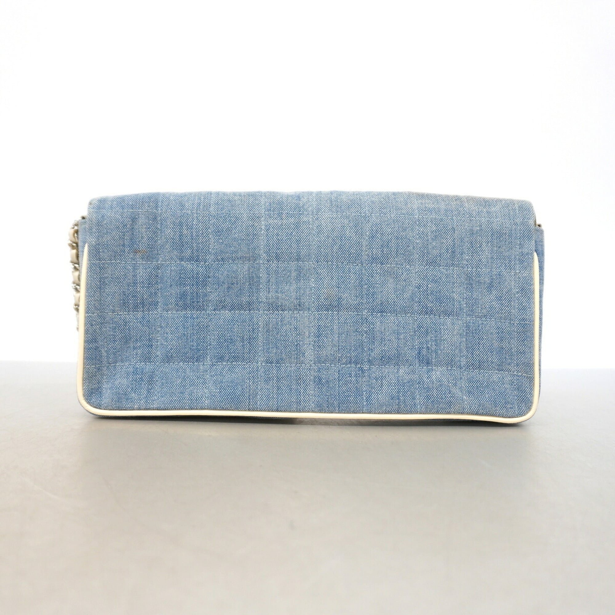 Chanel Blue Denim Shoulder Bag (Pre-Owned)