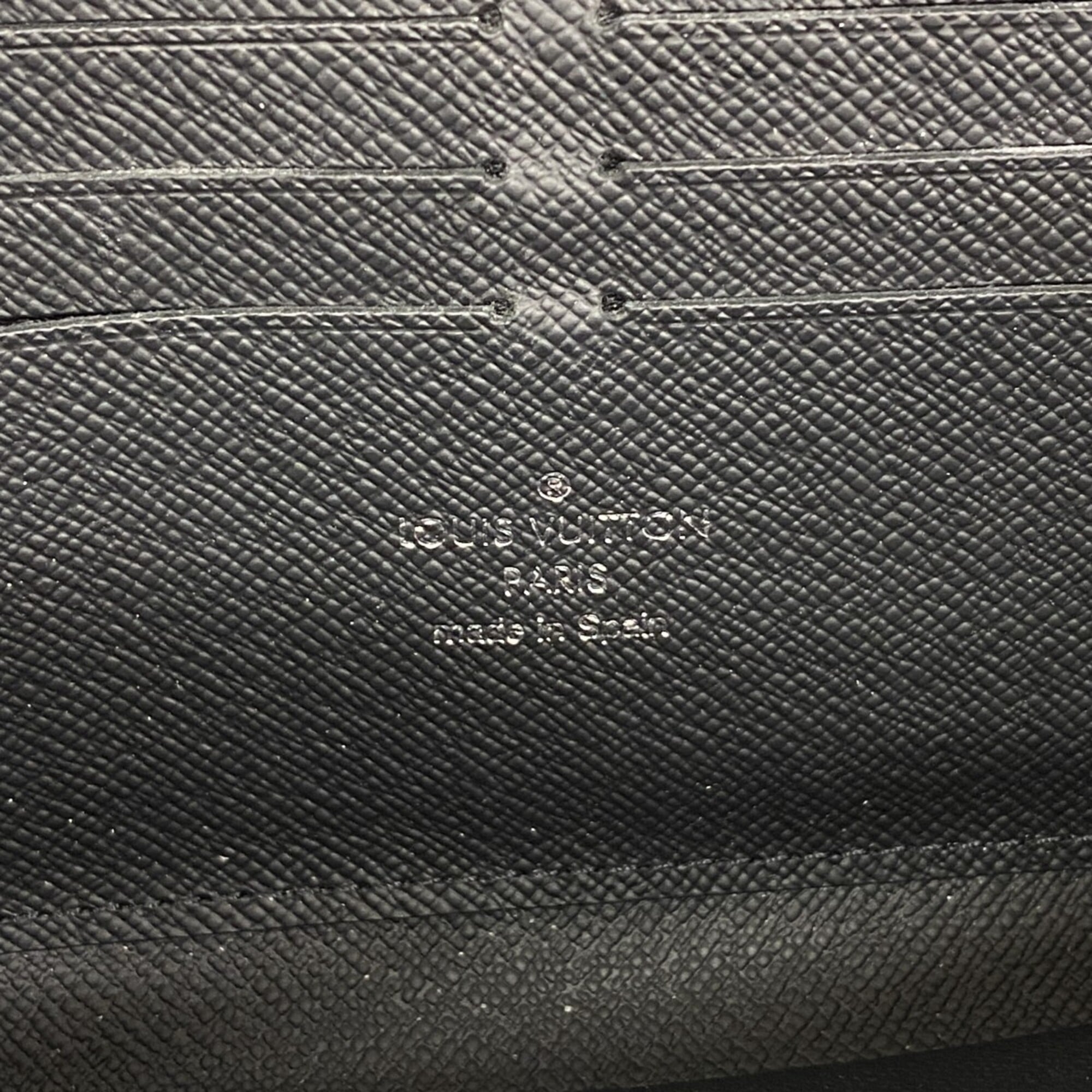 Louis Vuitton Black Long Wallet (Bi-Fold) (Pre-Owned)