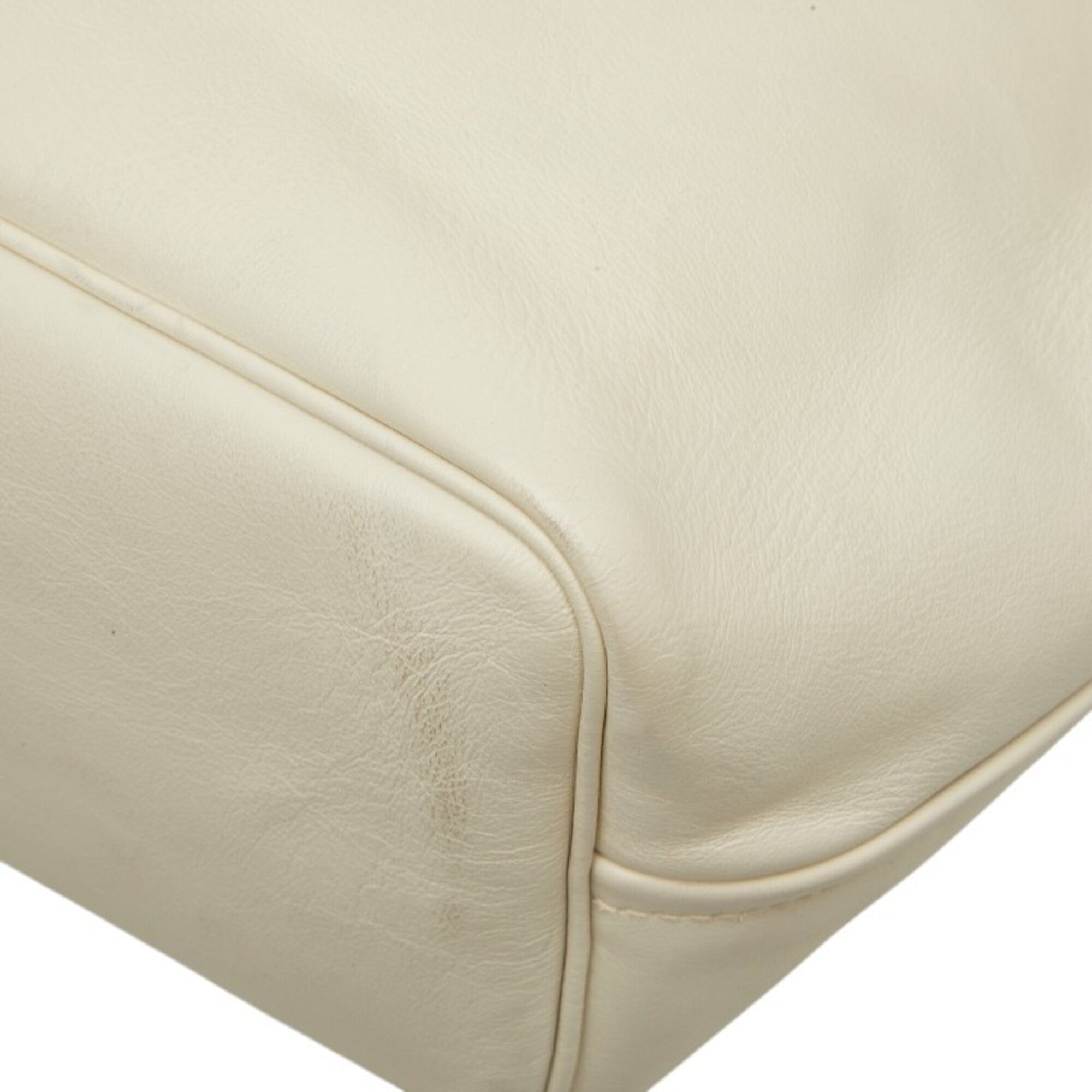 Prada White Leather Shoulder Bag (Pre-Owned)