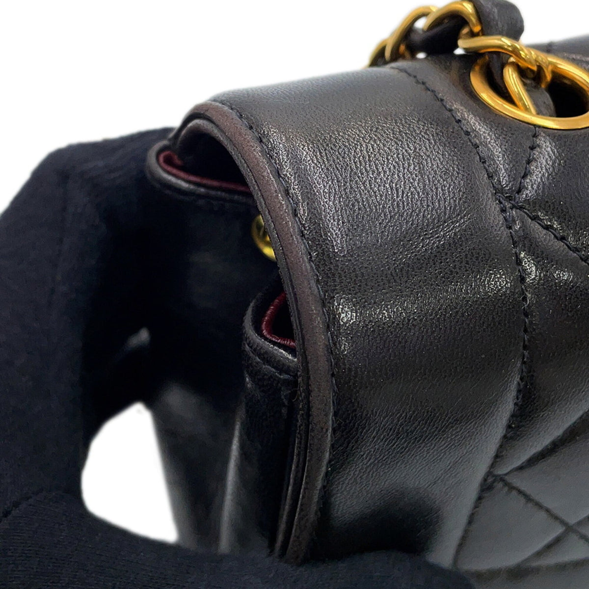Chanel Matelasse Black Leather Shoulder Bag (Pre-Owned)