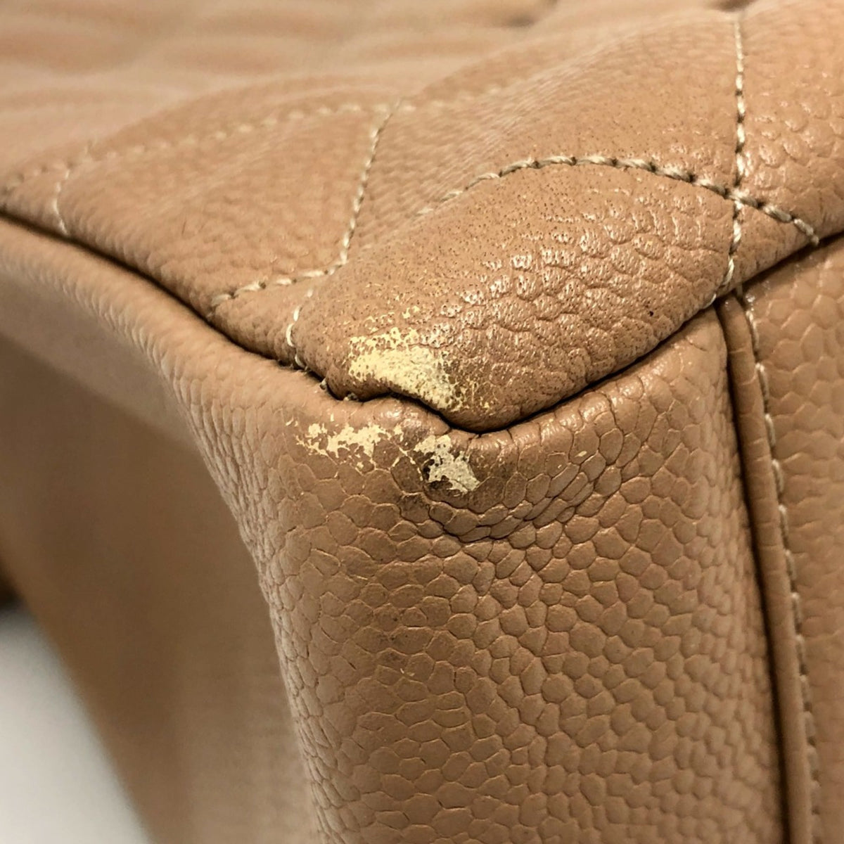 Chanel Beige Leather Shoulder Bag (Pre-Owned)