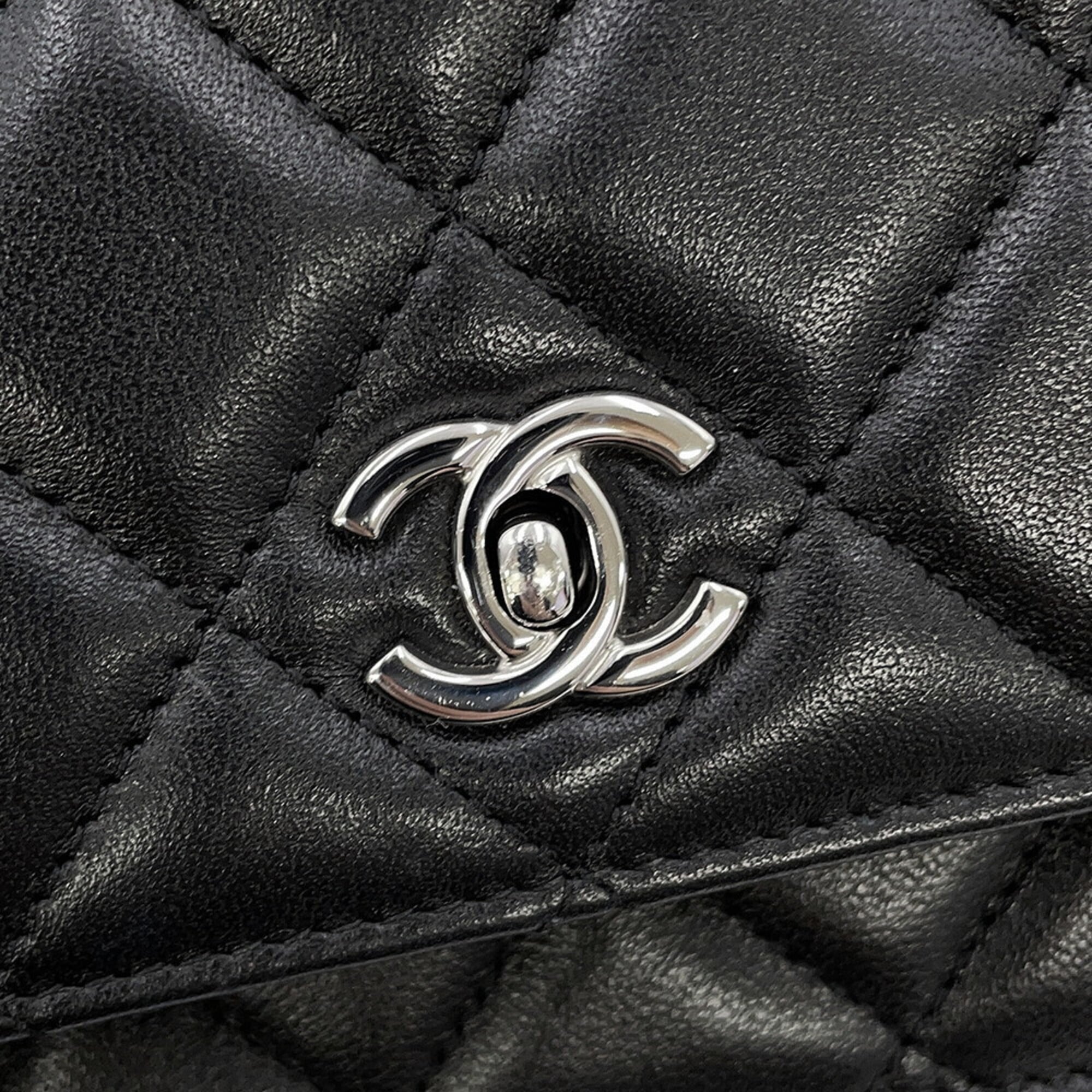 Chanel Black Leather Chain/Shoulder Wallet (Pre-Owned)